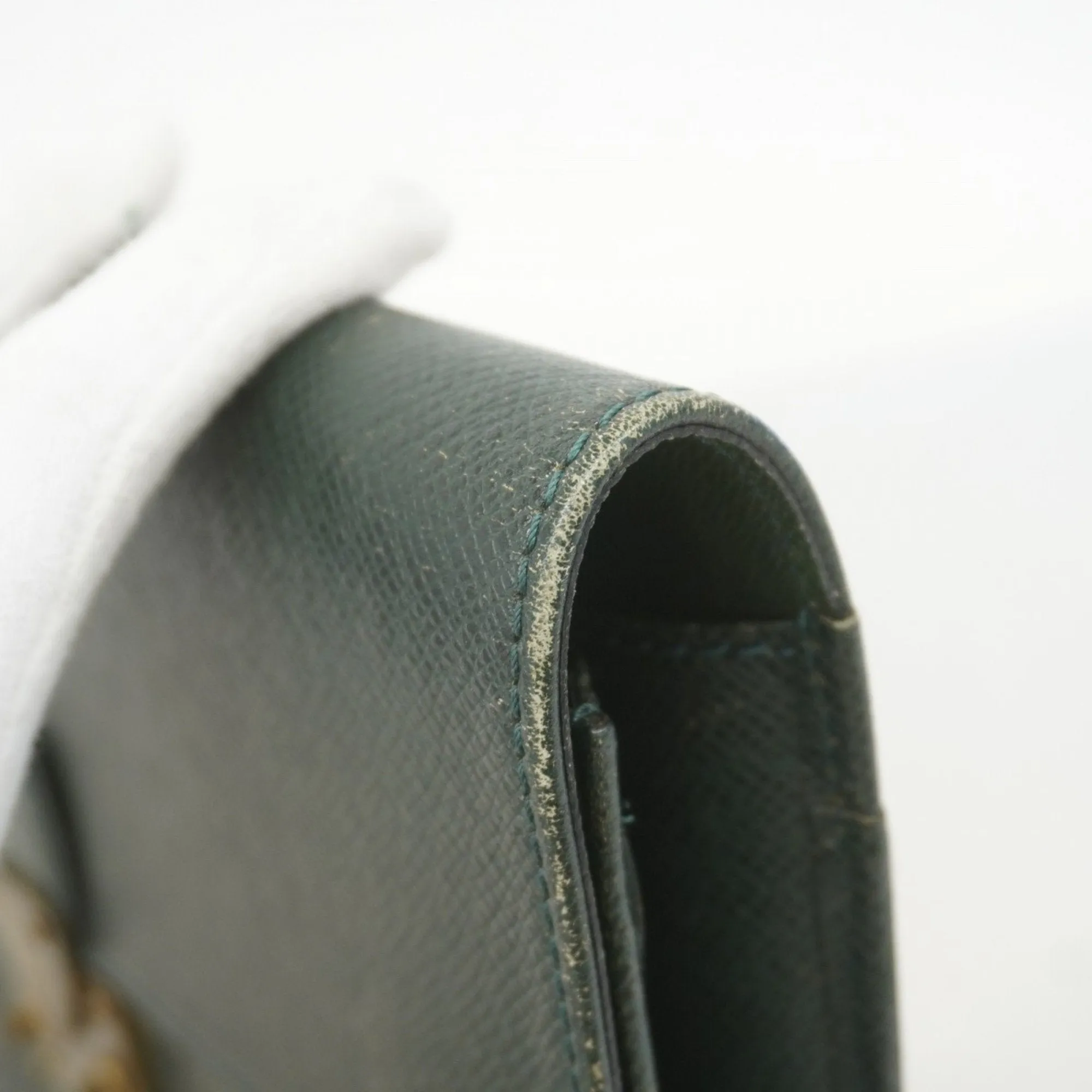 Louis Vuitton Clutch Bag (Pre-Owned)