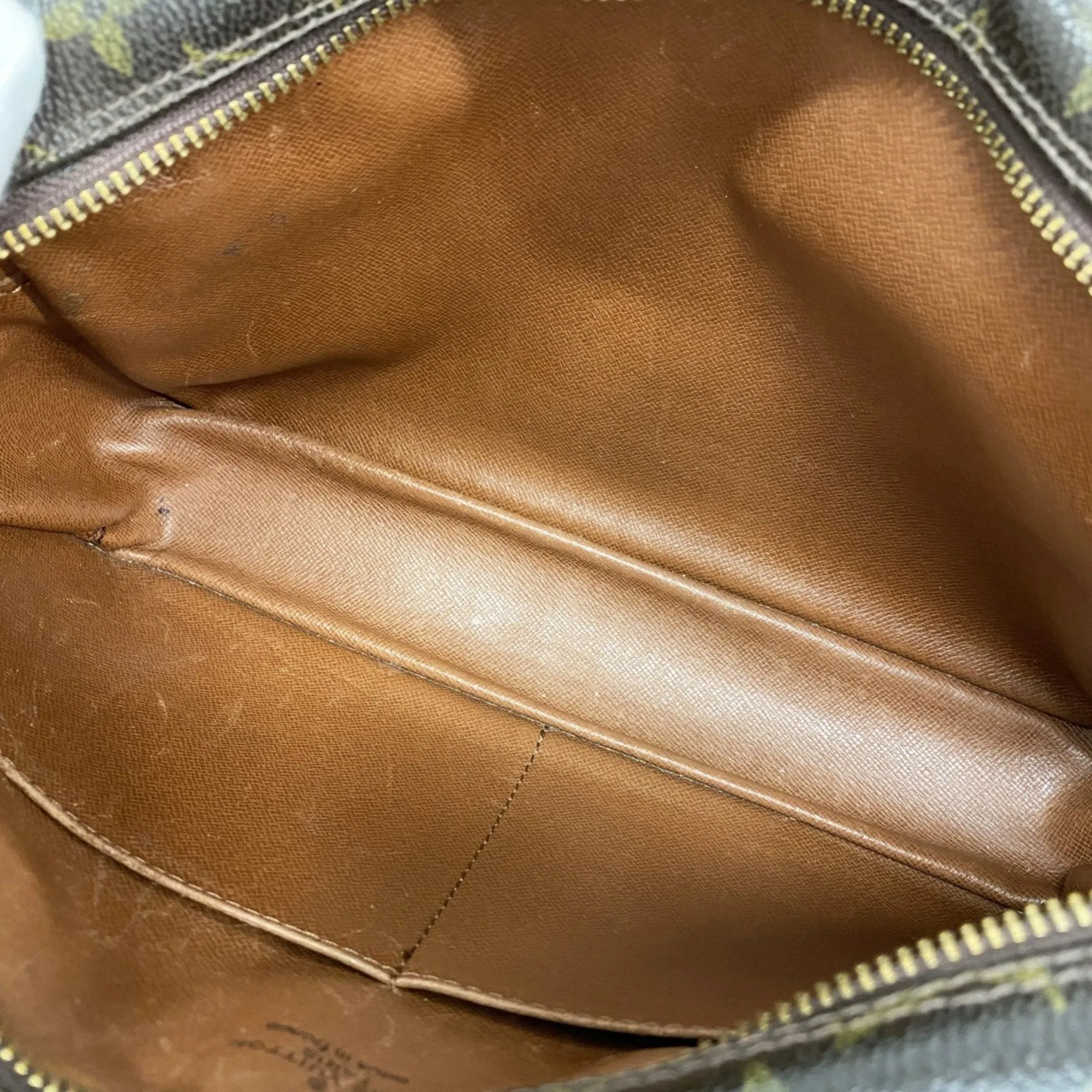 Louis Vuitton Clutch Bag (Pre-Owned)