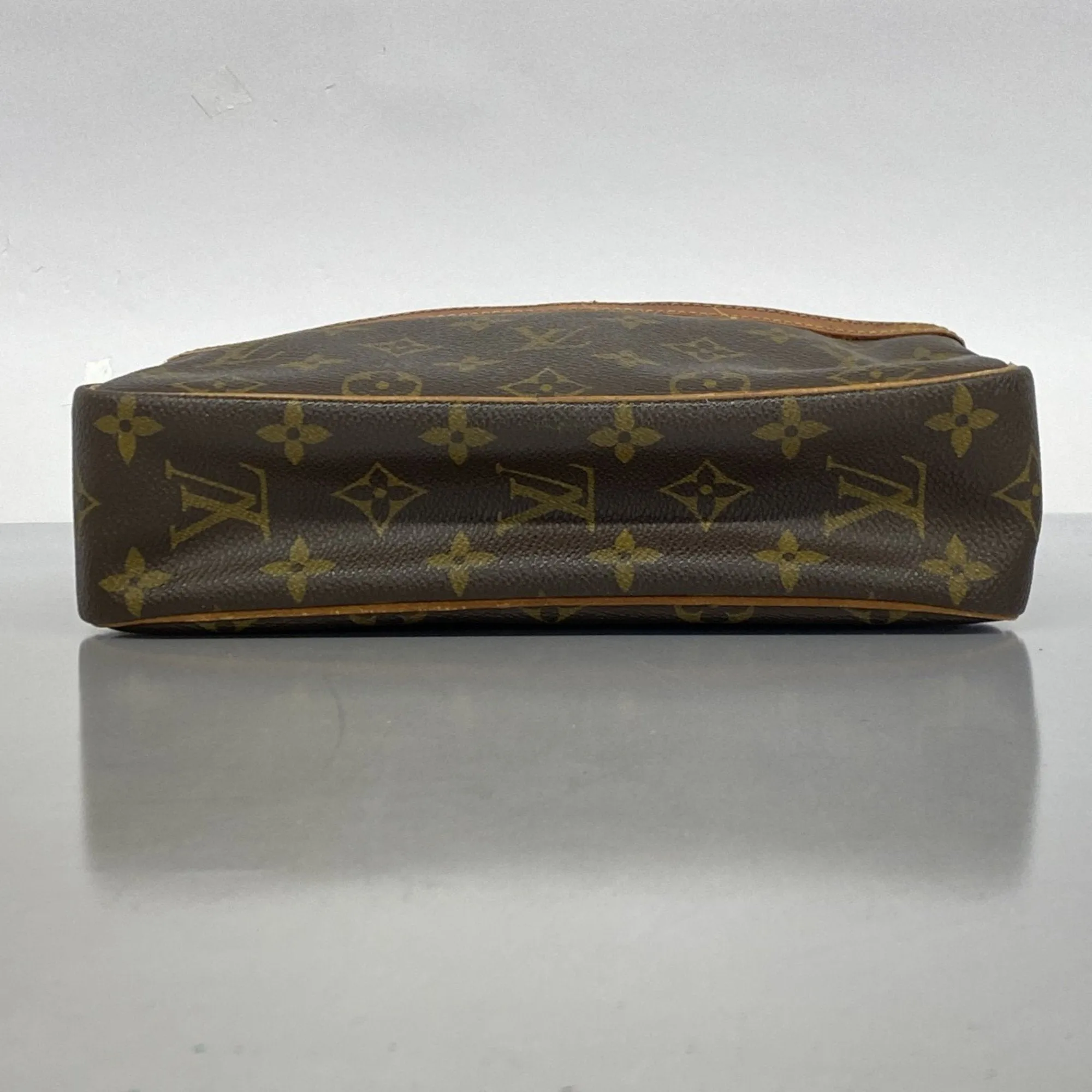 Louis Vuitton Clutch Bag (Pre-Owned)