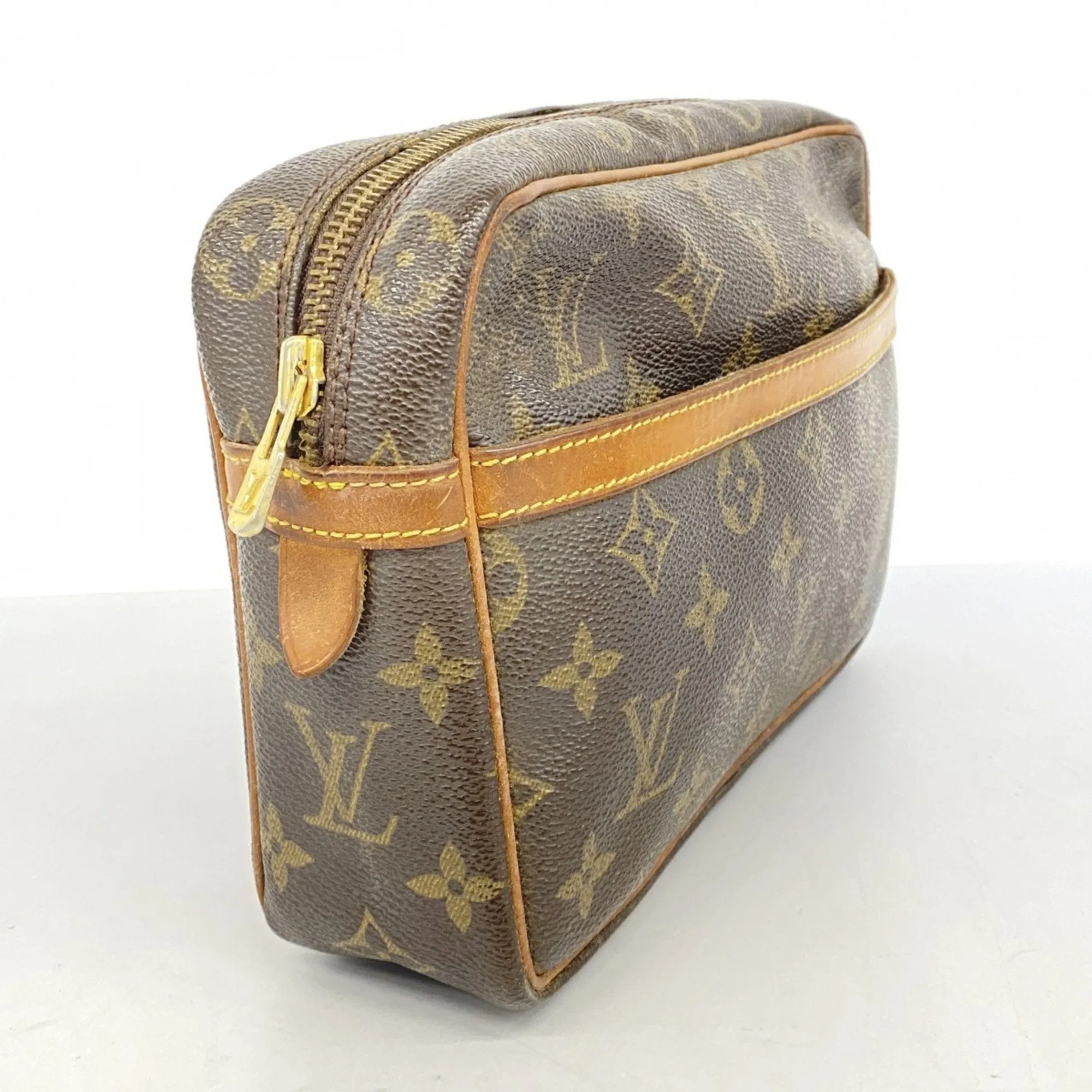 Louis Vuitton Clutch Bag (Pre-Owned)
