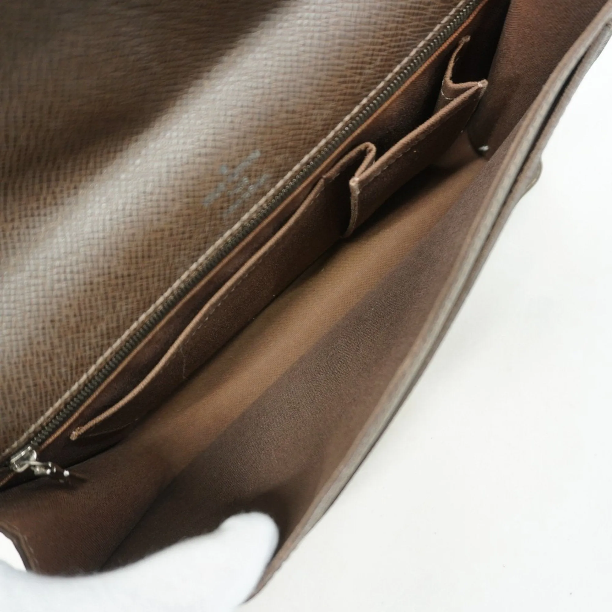 Louis Vuitton Clutch Bag (Pre-Owned)