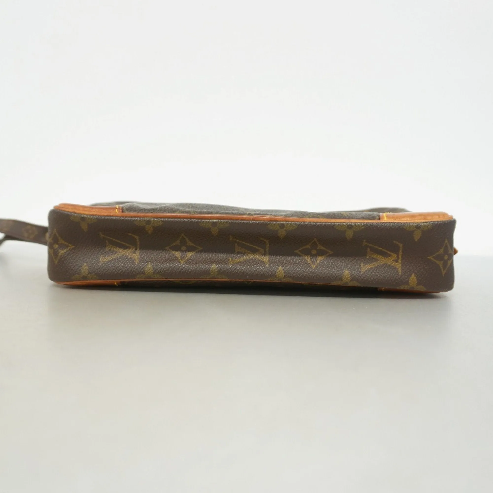 Louis Vuitton Clutch Bag (Pre-Owned)