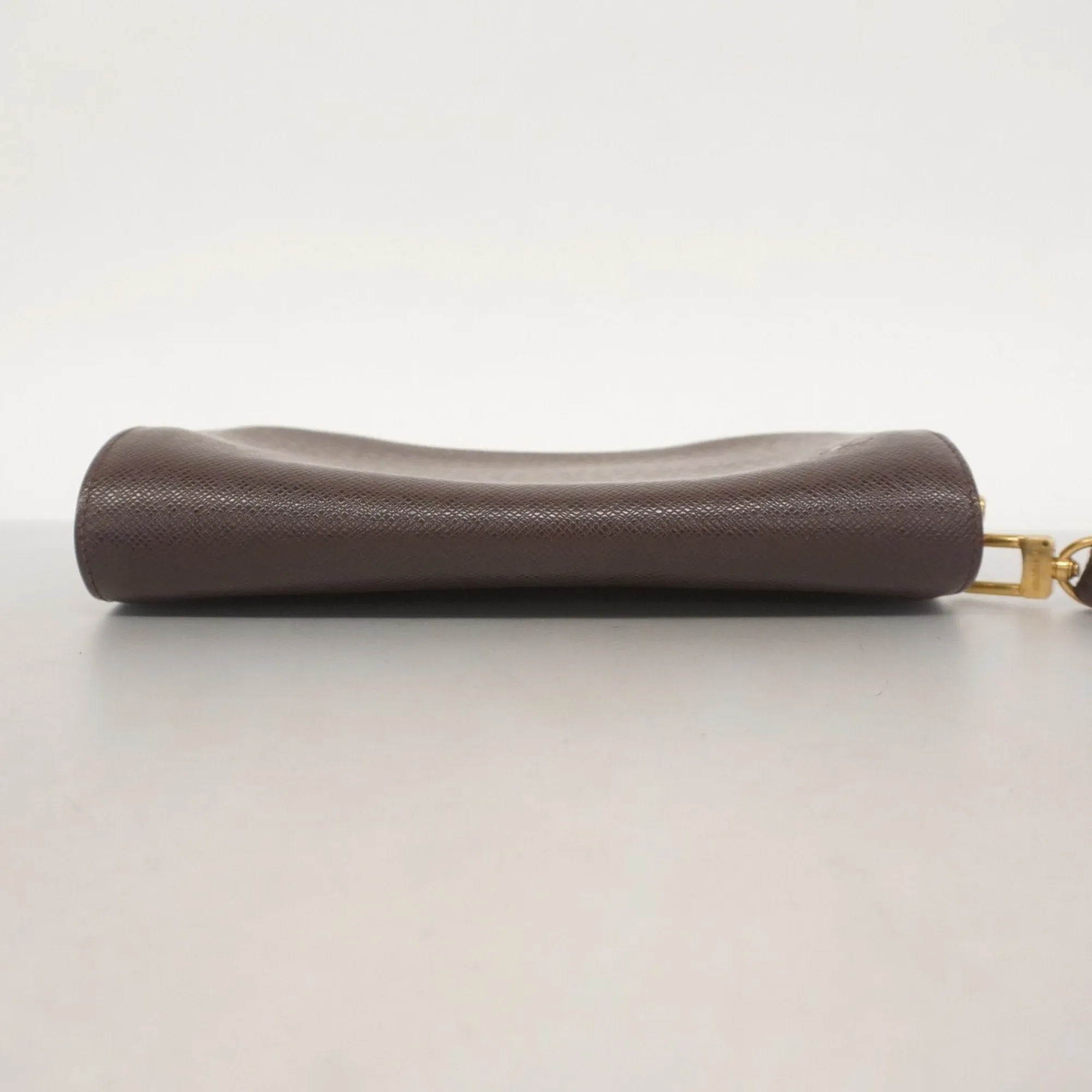 Louis Vuitton Clutch Bag (Pre-Owned)