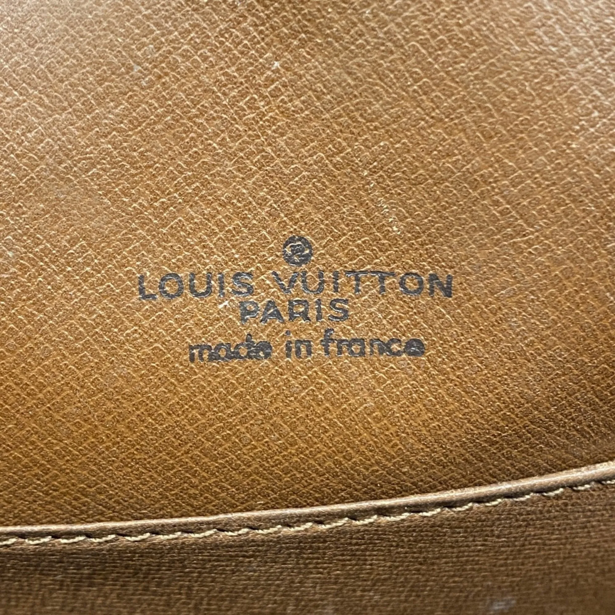 Louis Vuitton Clutch Bag (Pre-Owned)
