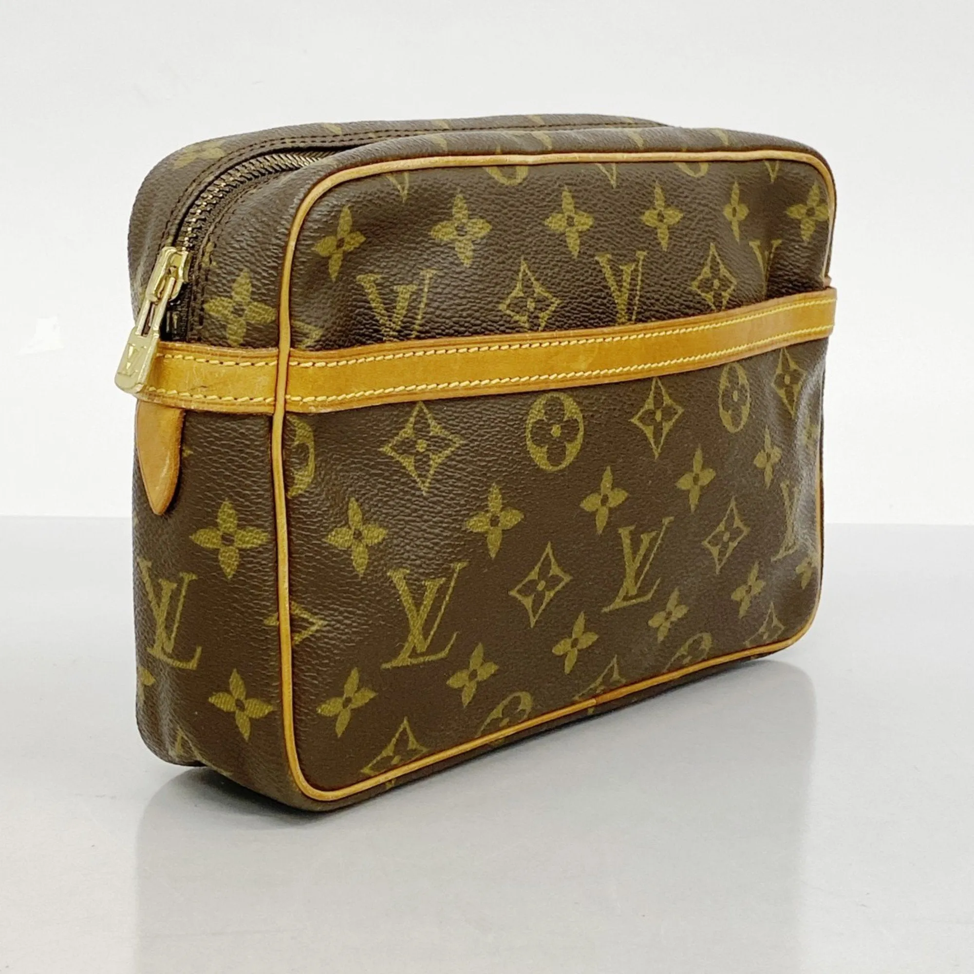 Louis Vuitton Clutch Bag (Pre-Owned)