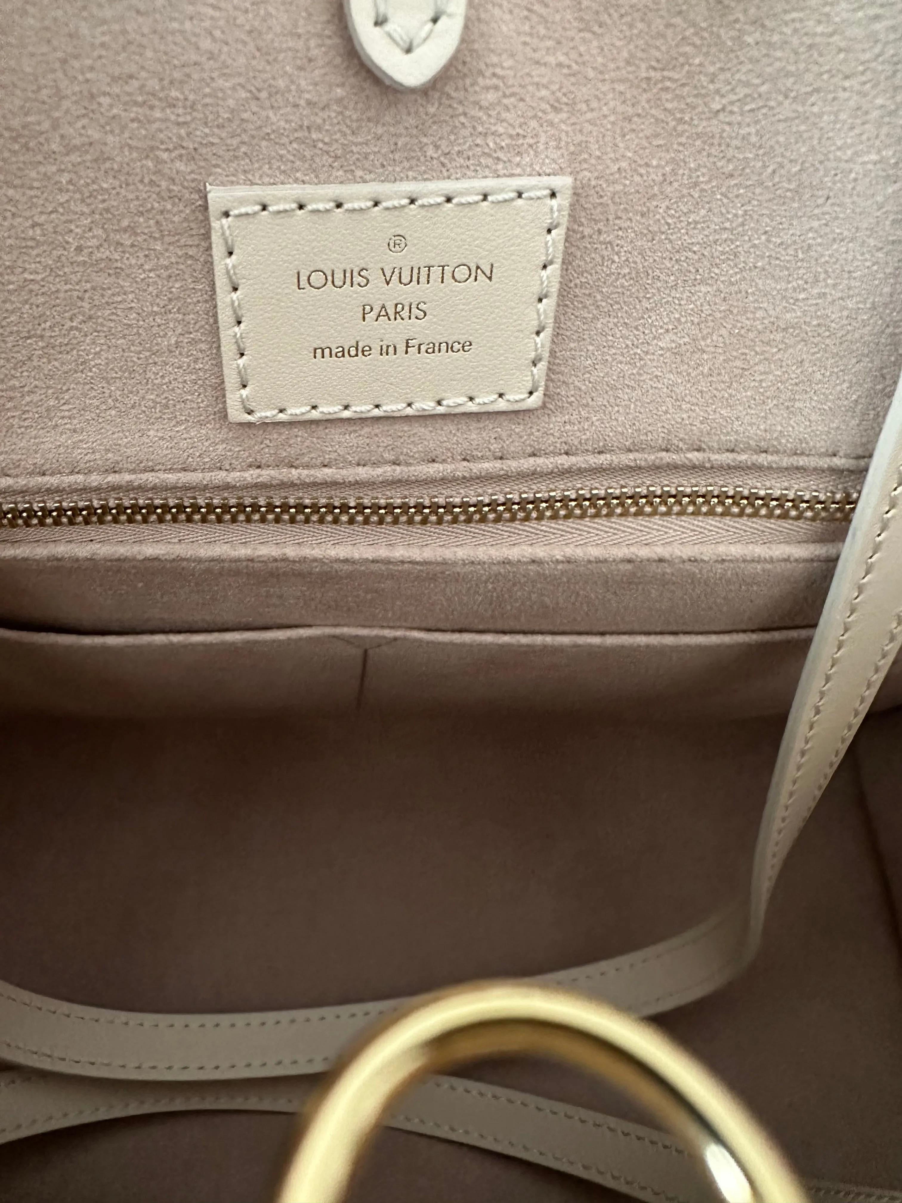 Louis Vuitton Cream & Rose Empreinte Monogram OnTheGo MM