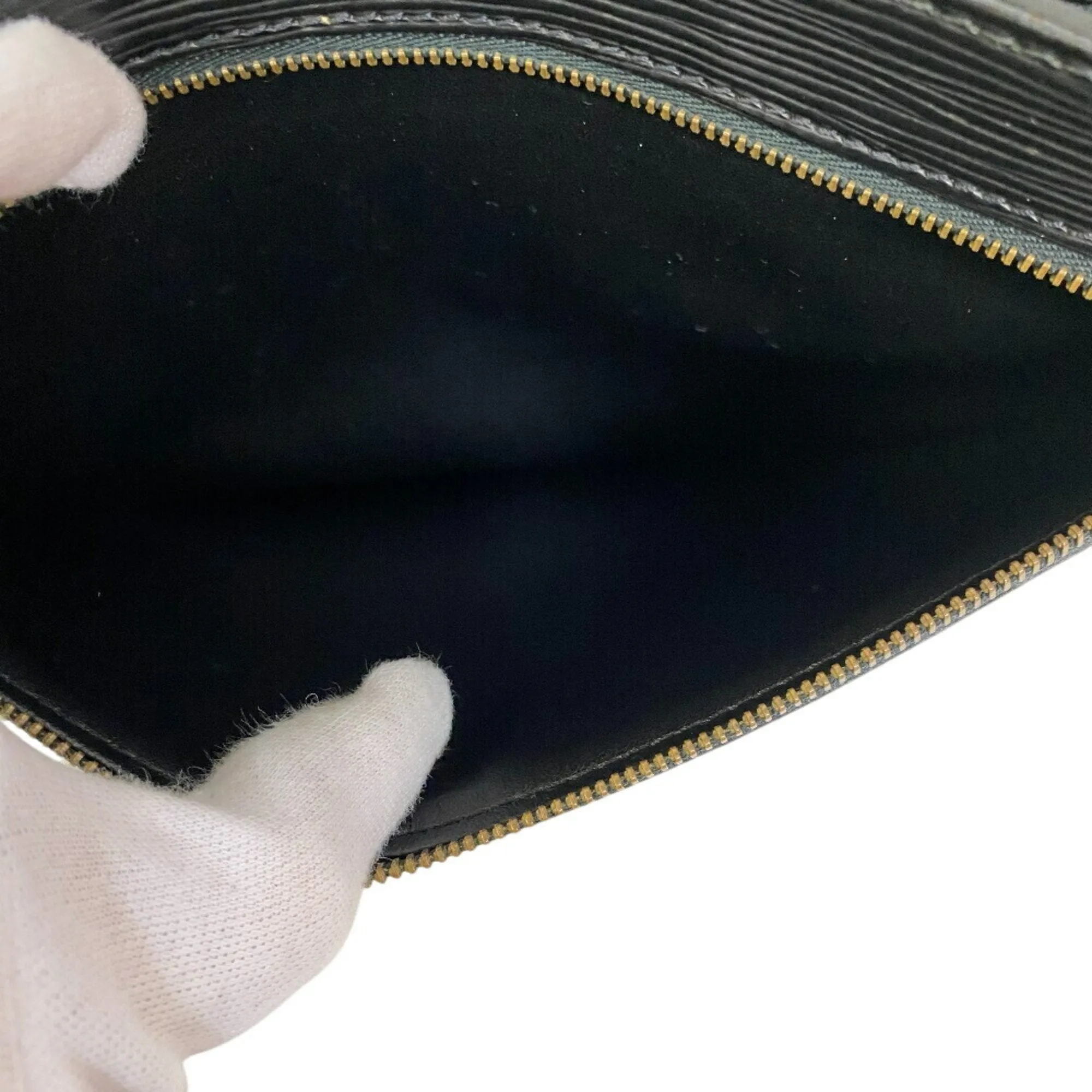 Louis Vuitton Epi Leather Clutch Bag (Pre-Owned)