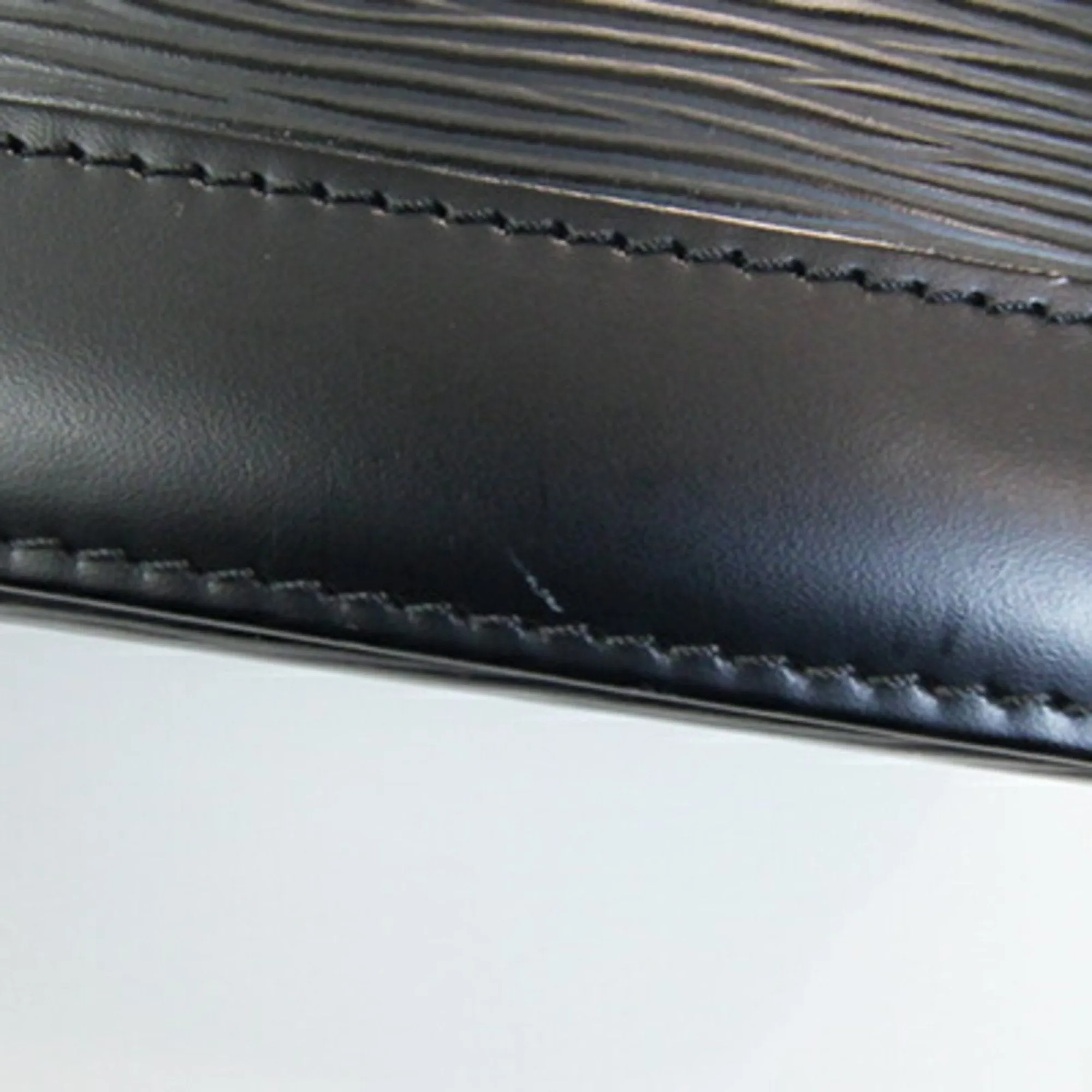 Louis Vuitton Epi Noir Epi Leather Handbag (Pre-Owned)