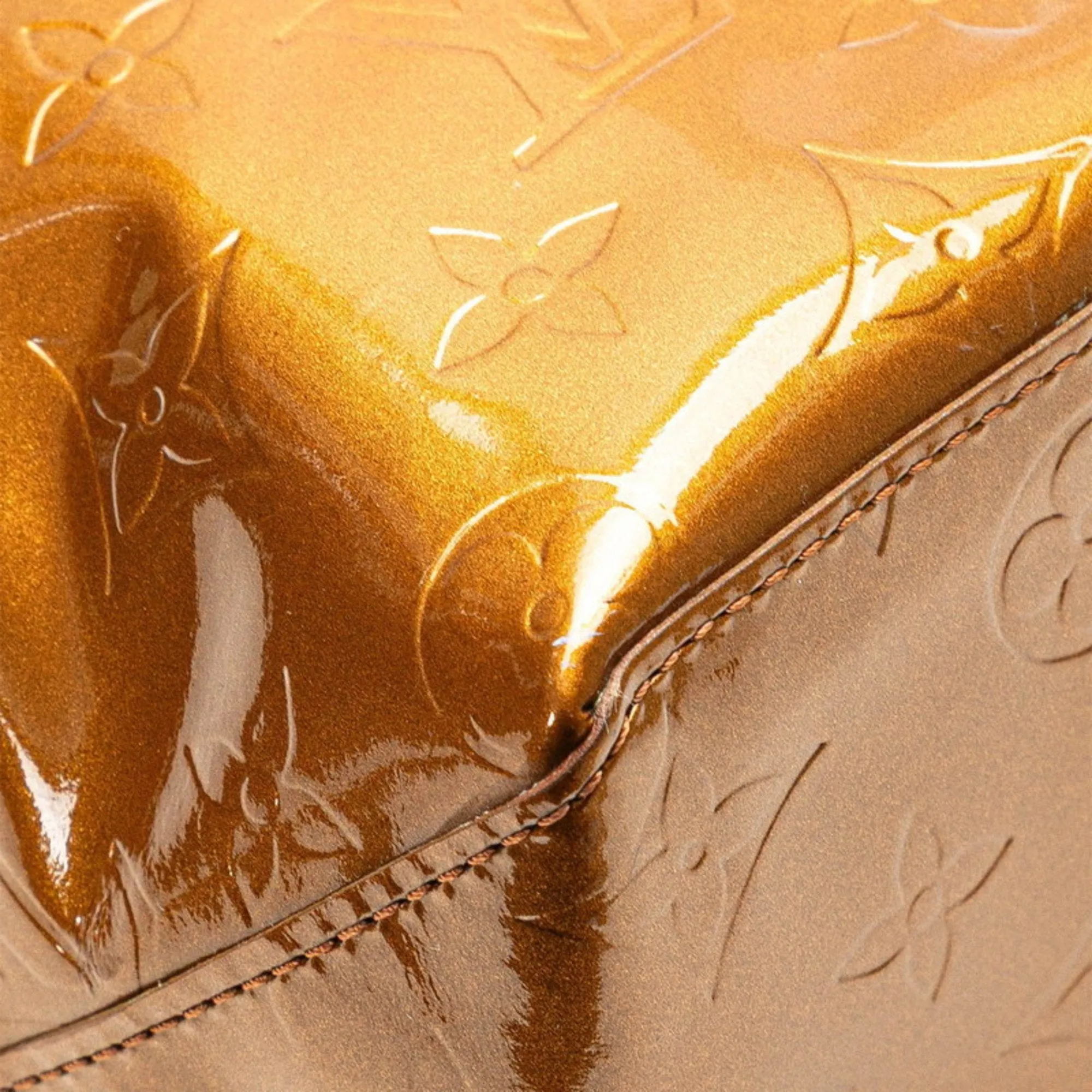 Louis Vuitton gold Patent Leather Handbag (Pre-Owned)