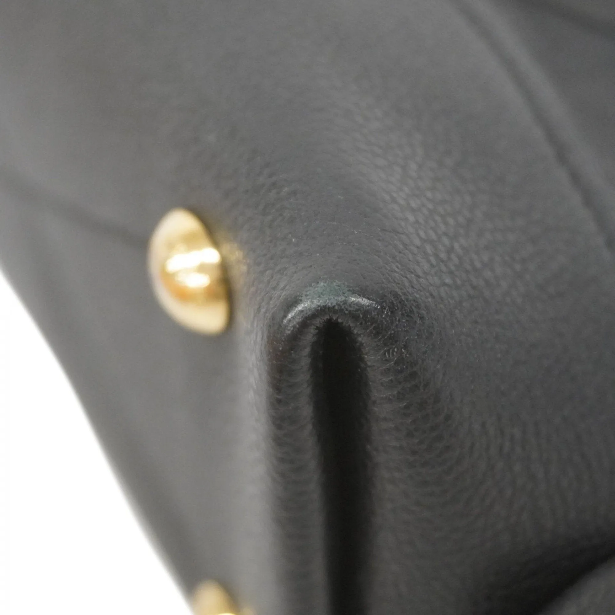Louis Vuitton Handbag (Pre-Owned)