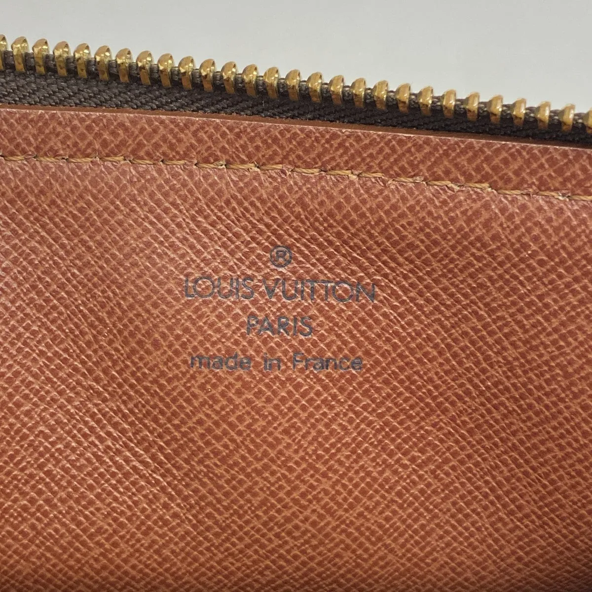 Louis Vuitton Handbag (Pre-Owned)