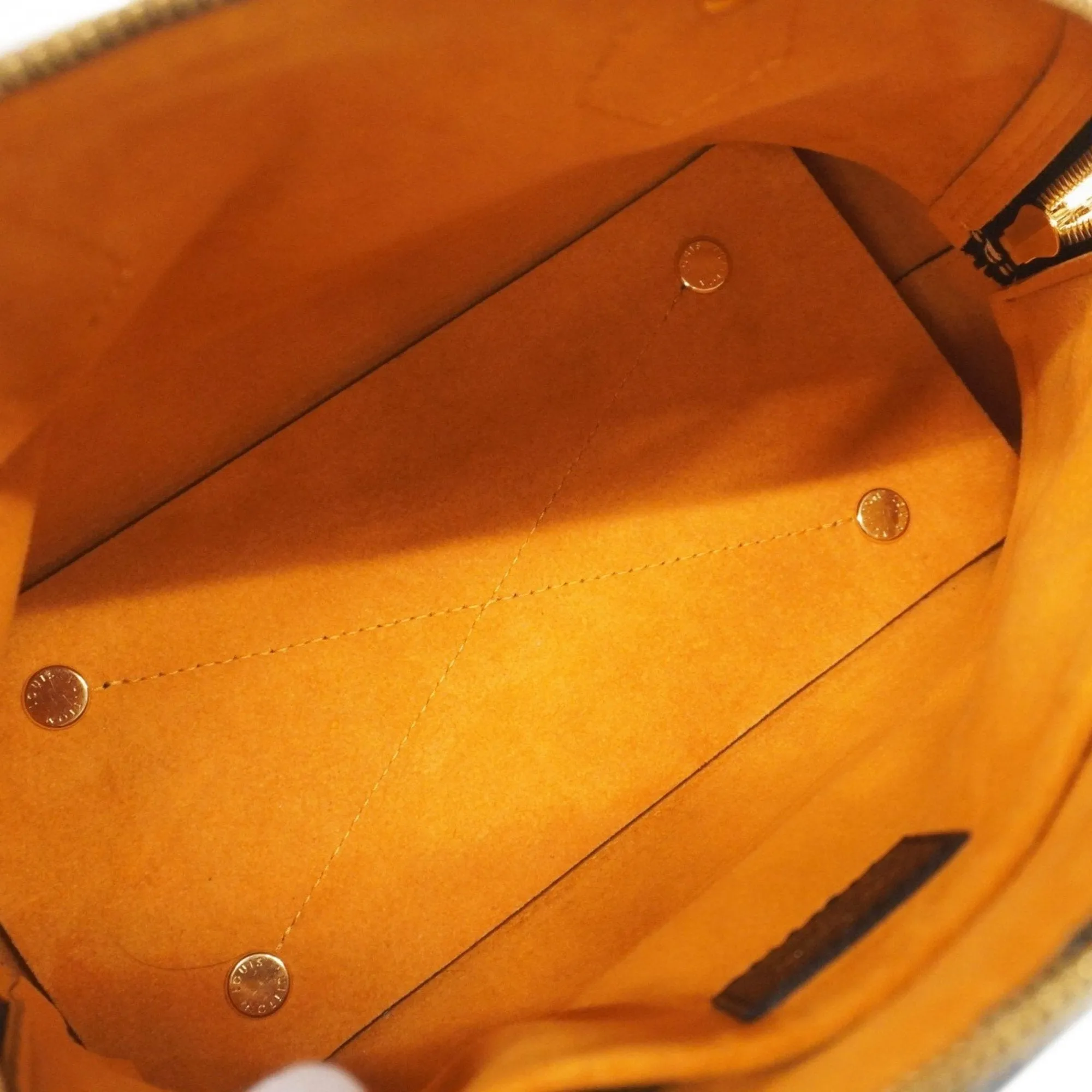 Louis Vuitton Handbag (Pre-Owned)