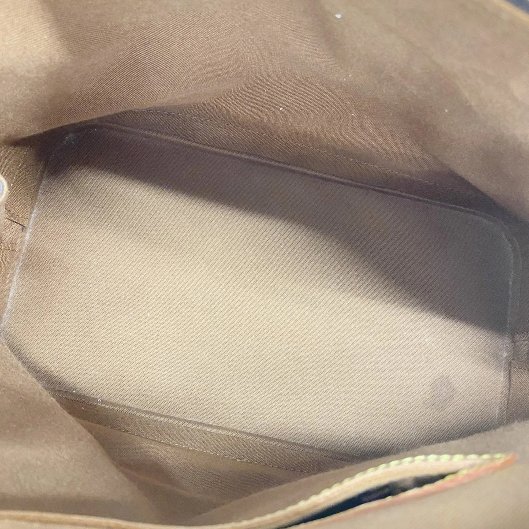 Louis Vuitton Handbag (Pre-Owned)