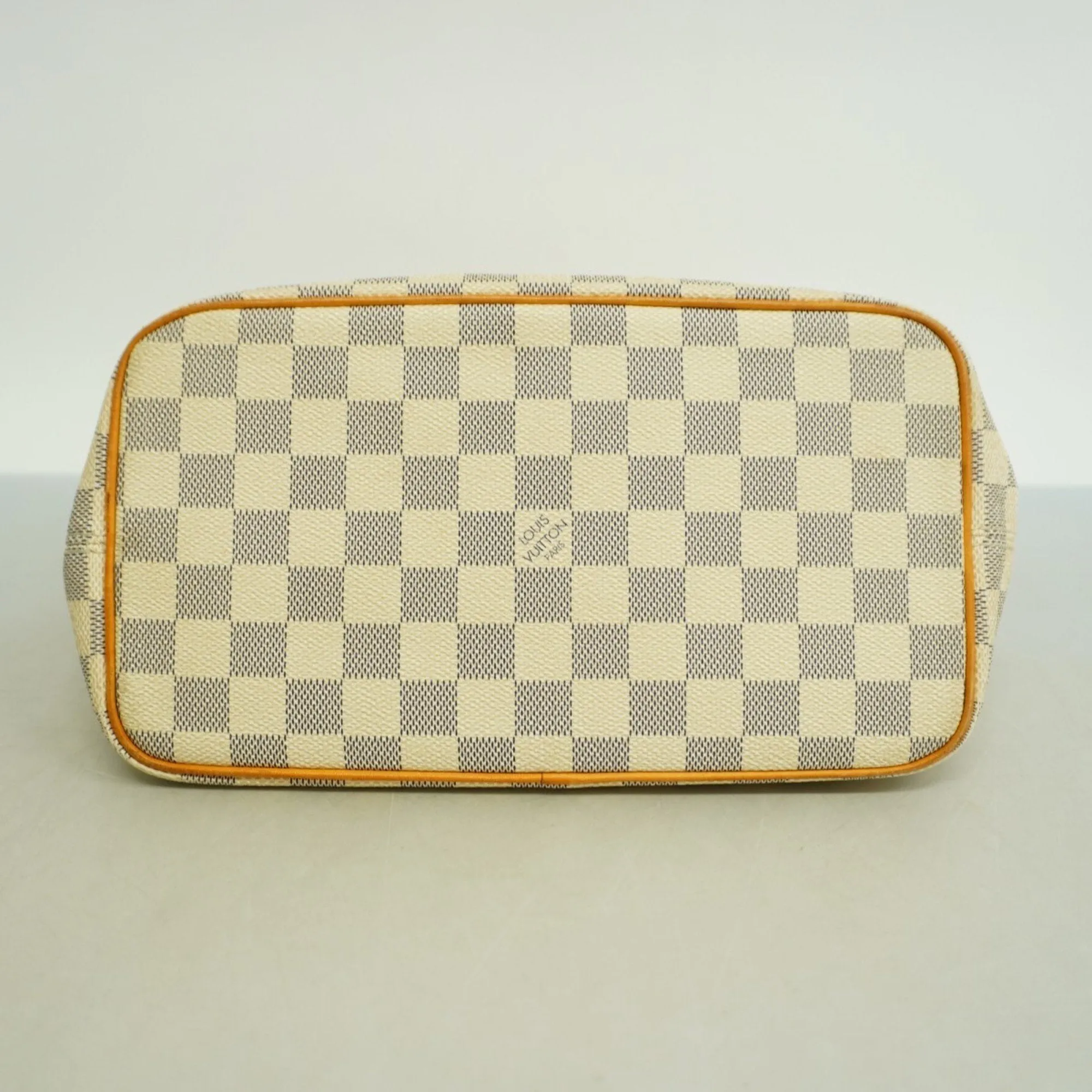 Louis Vuitton Handbag (Pre-Owned)