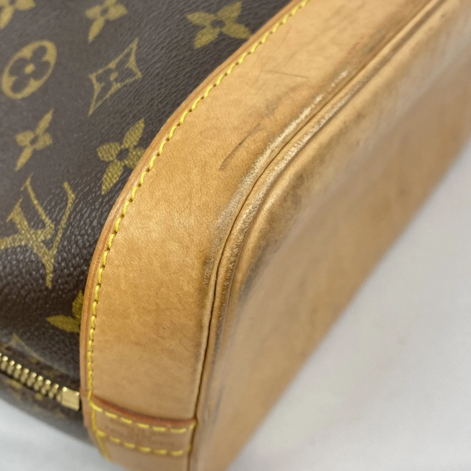 Louis Vuitton Handbag (Pre-Owned)