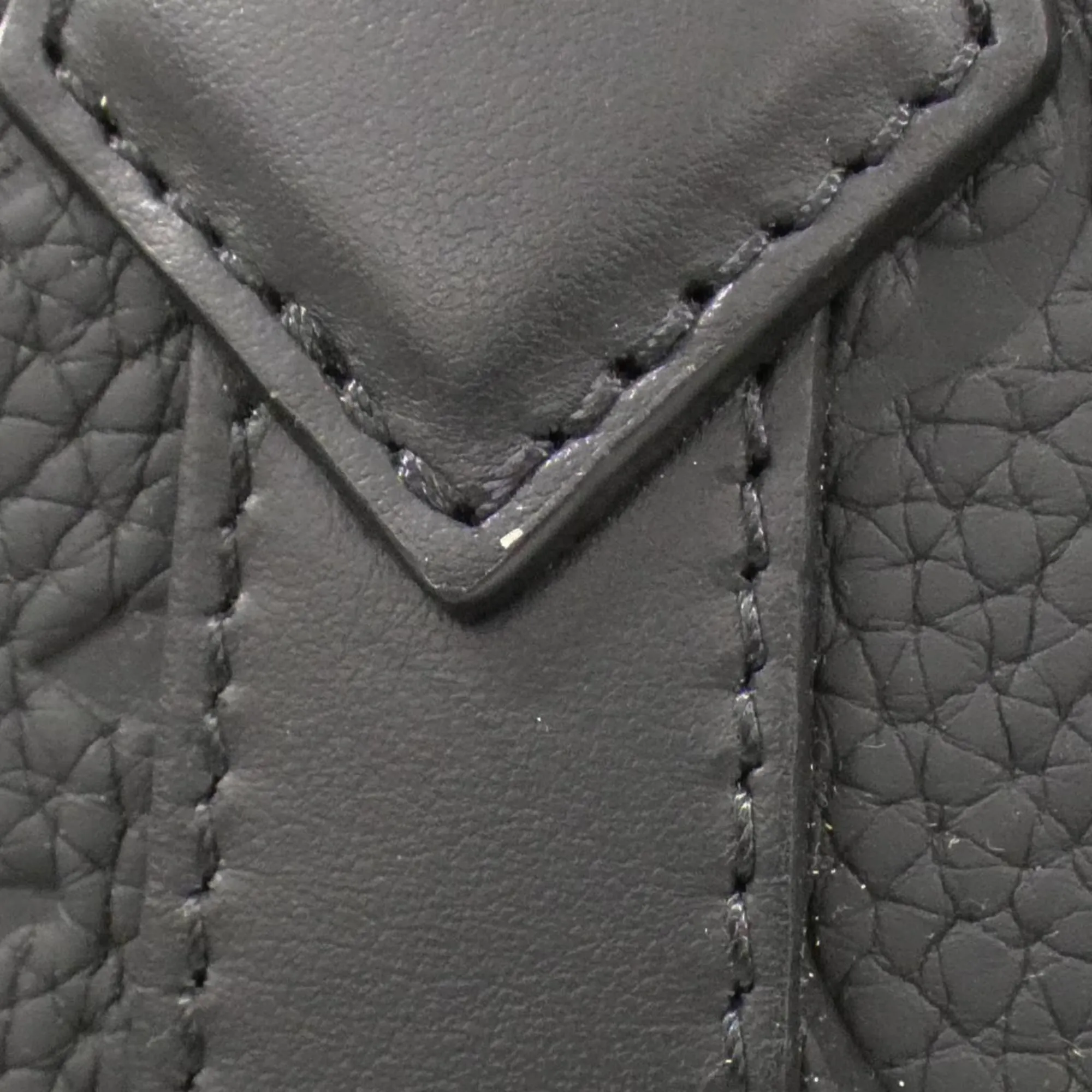 Louis Vuitton Leather Handbag (Pre-Owned)