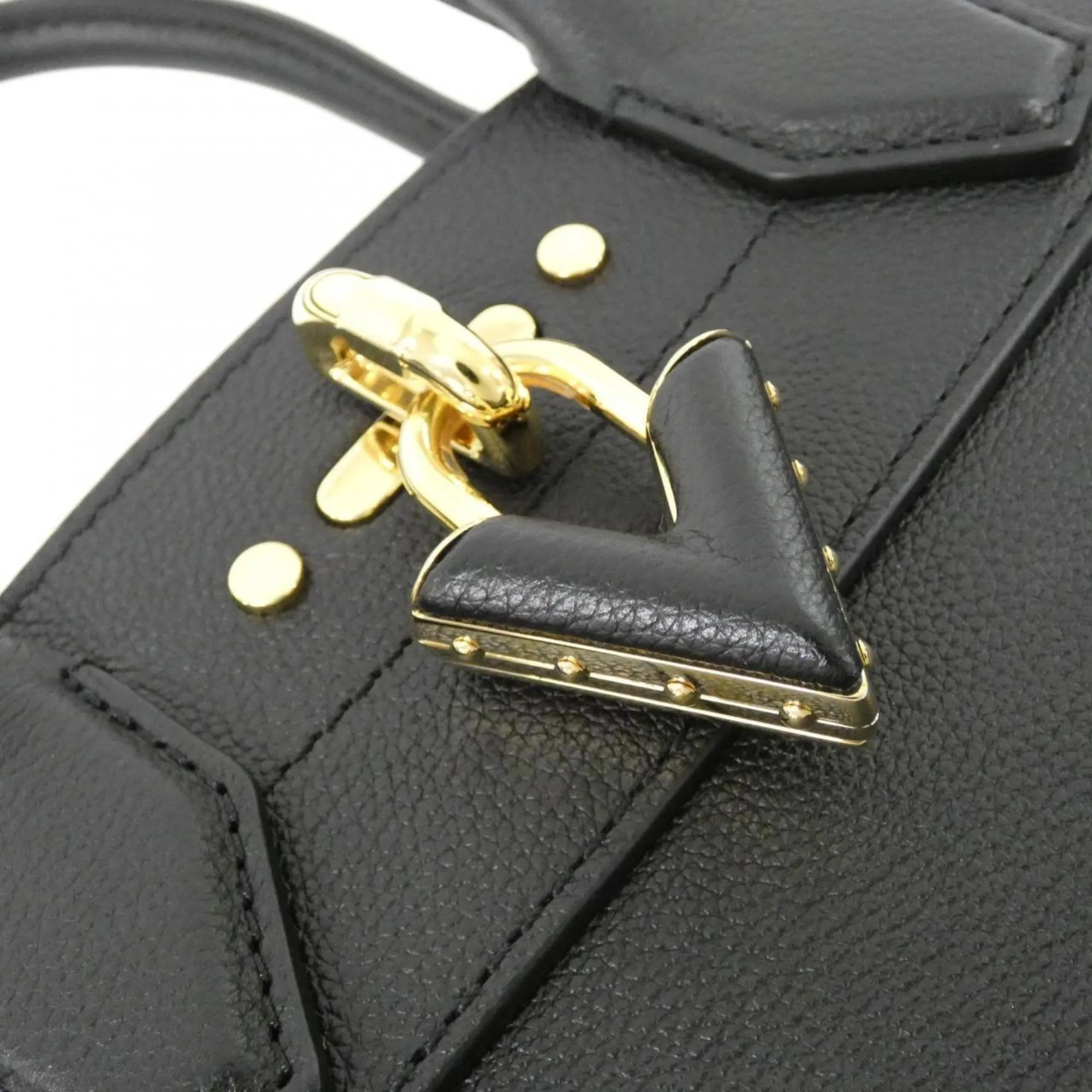 Louis Vuitton Leather Handbag (Pre-Owned)