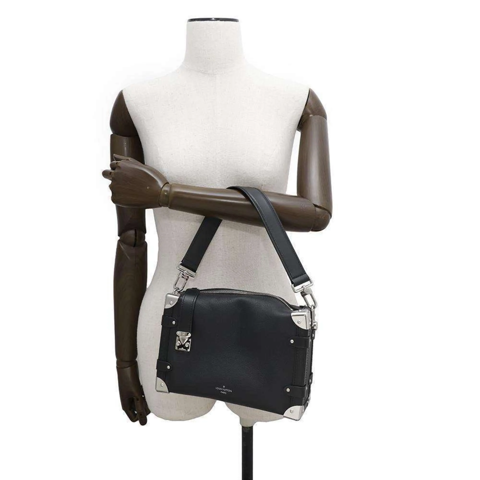 Louis Vuitton Leather Handbag (Pre-Owned)