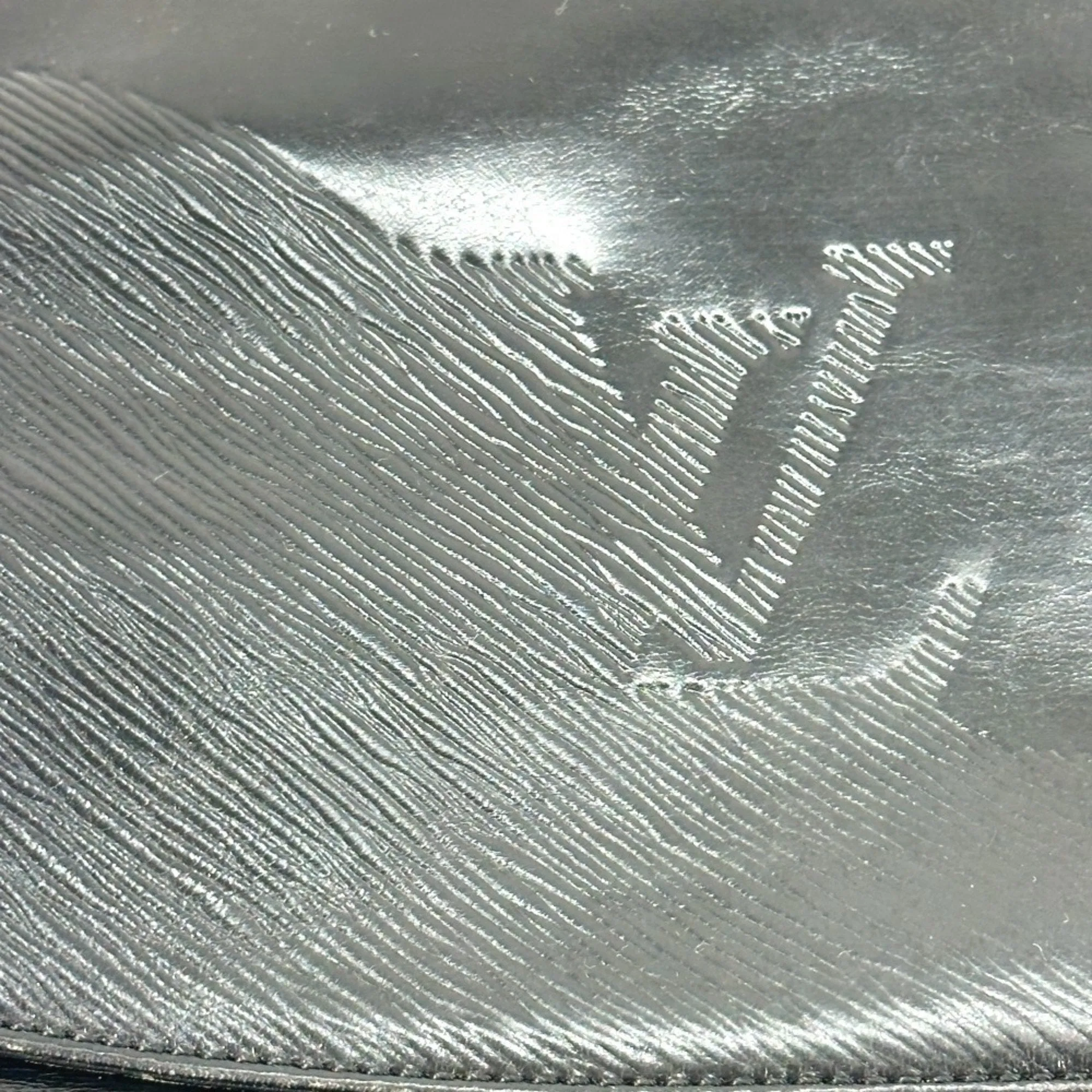 Louis Vuitton Leather Handbag Tote Bag (Pre-Owned)