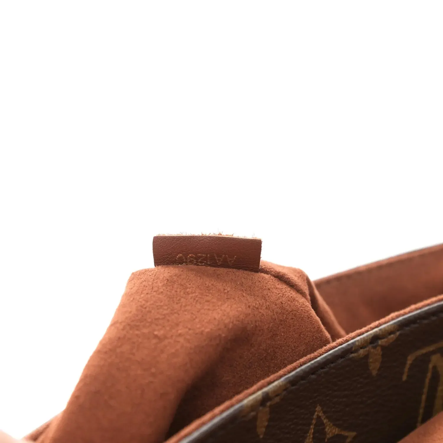 Louis Vuitton Locky BB premium Leather bag 44654