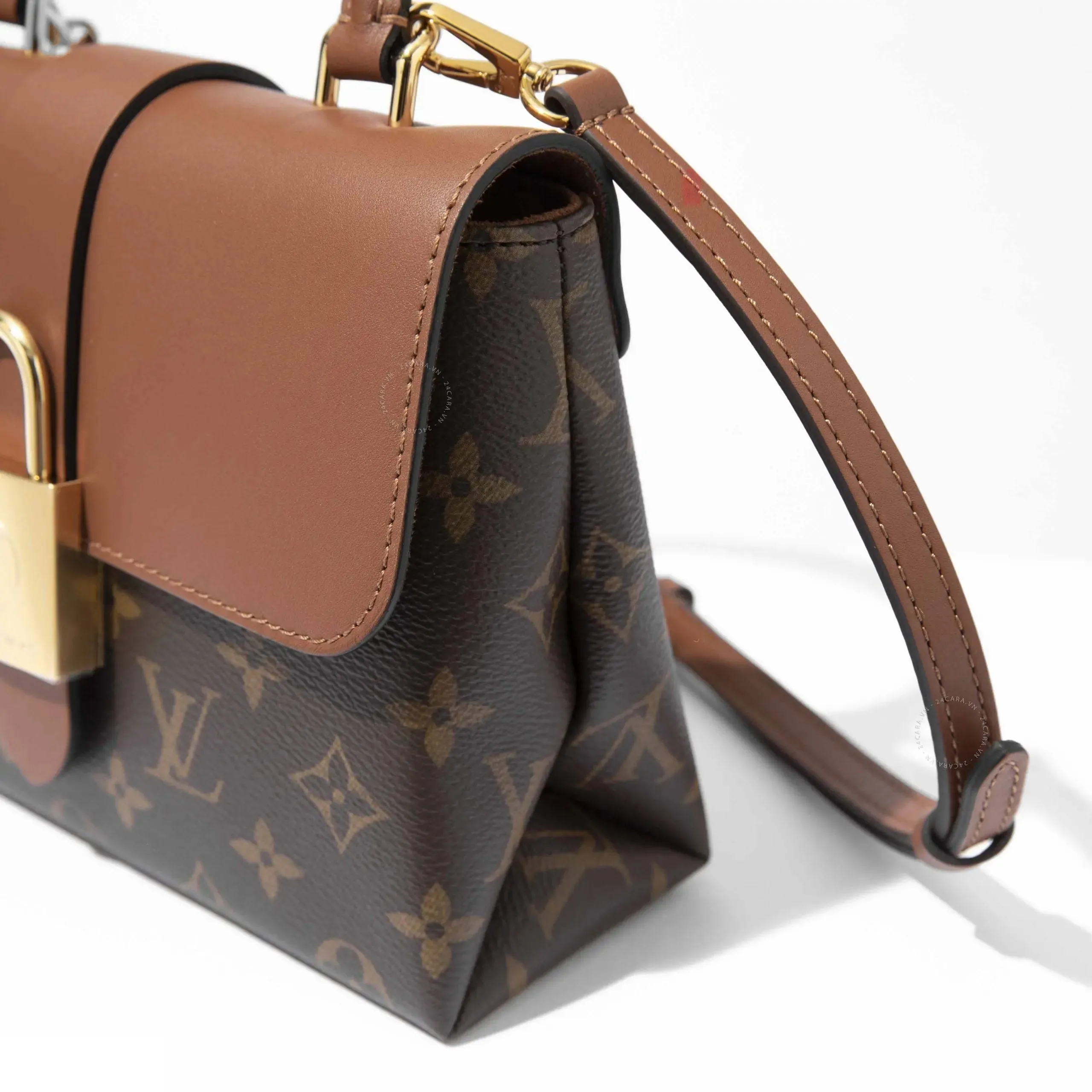 Louis Vuitton Locky BB premium Leather bag 44654