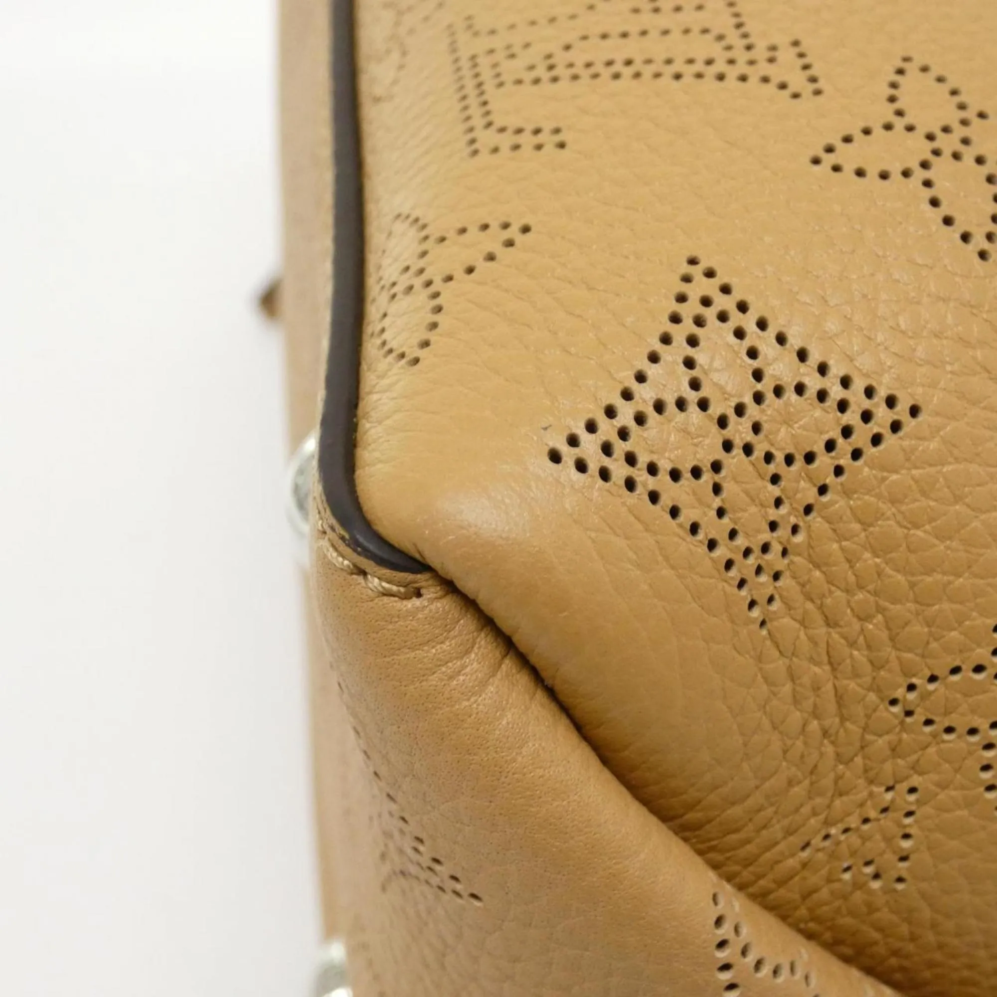 Louis Vuitton Mahina Leather Handbag (Pre-Owned)