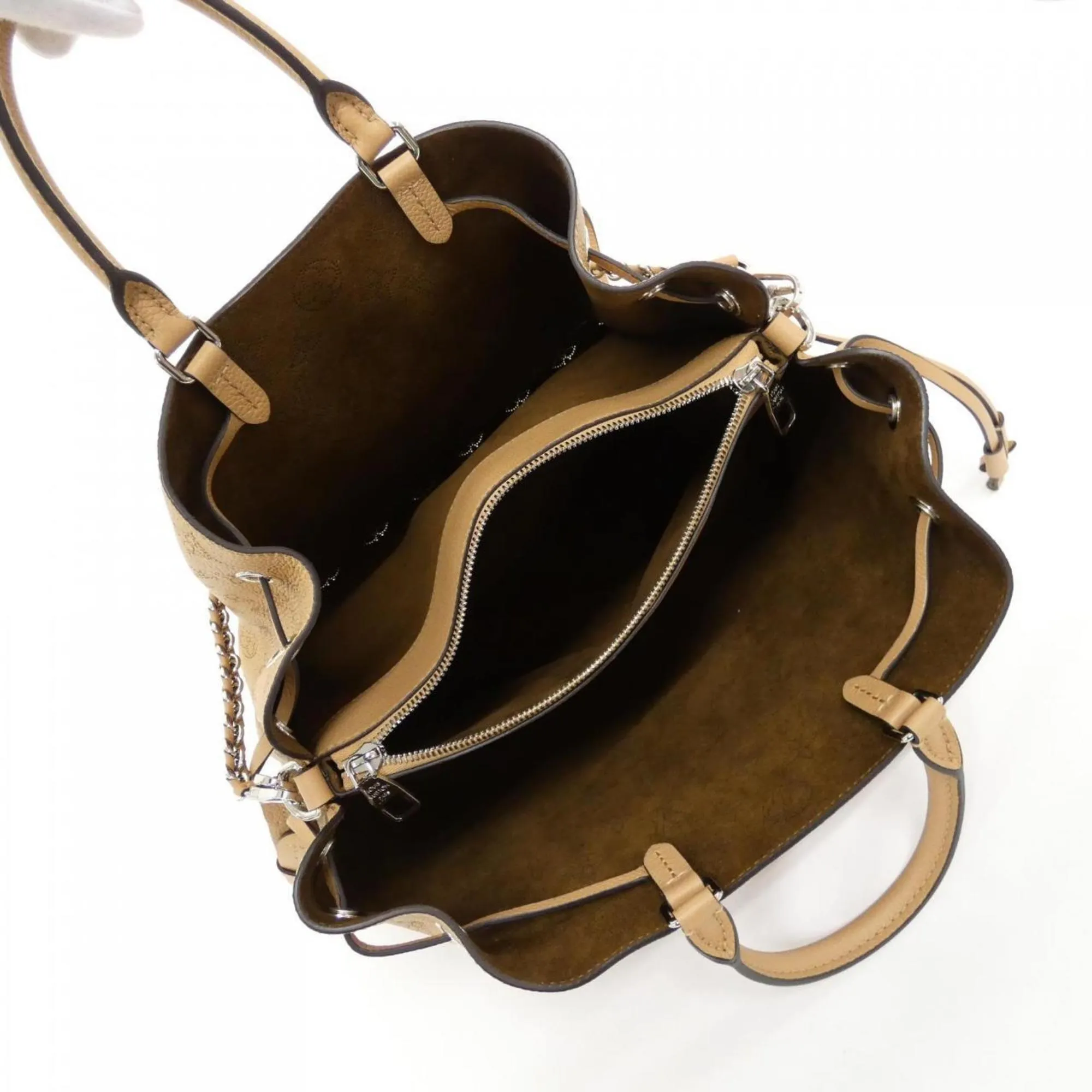 Louis Vuitton Mahina Leather Handbag (Pre-Owned)