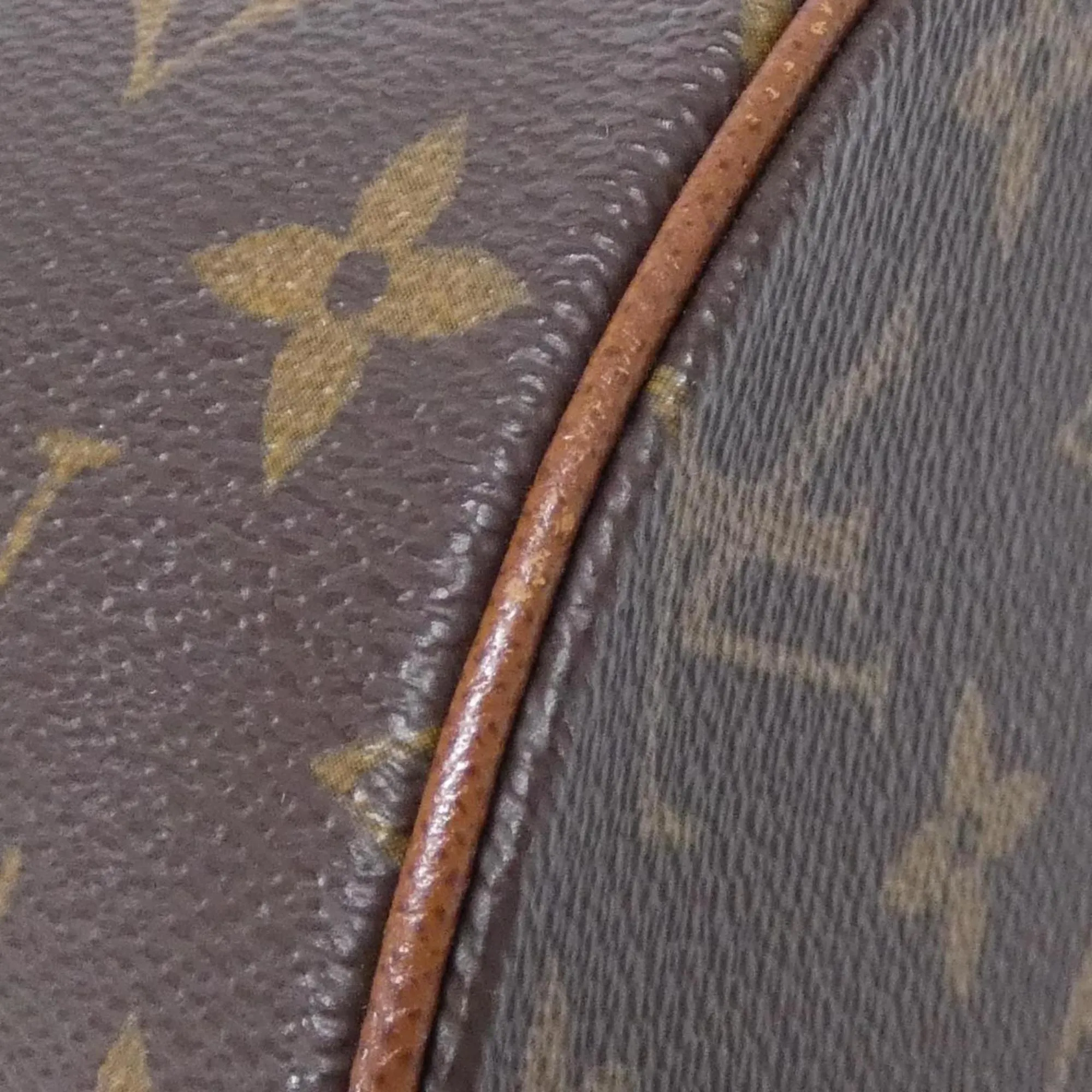 Louis Vuitton Marron Monogram Monogram Handbag (Pre-Owned)