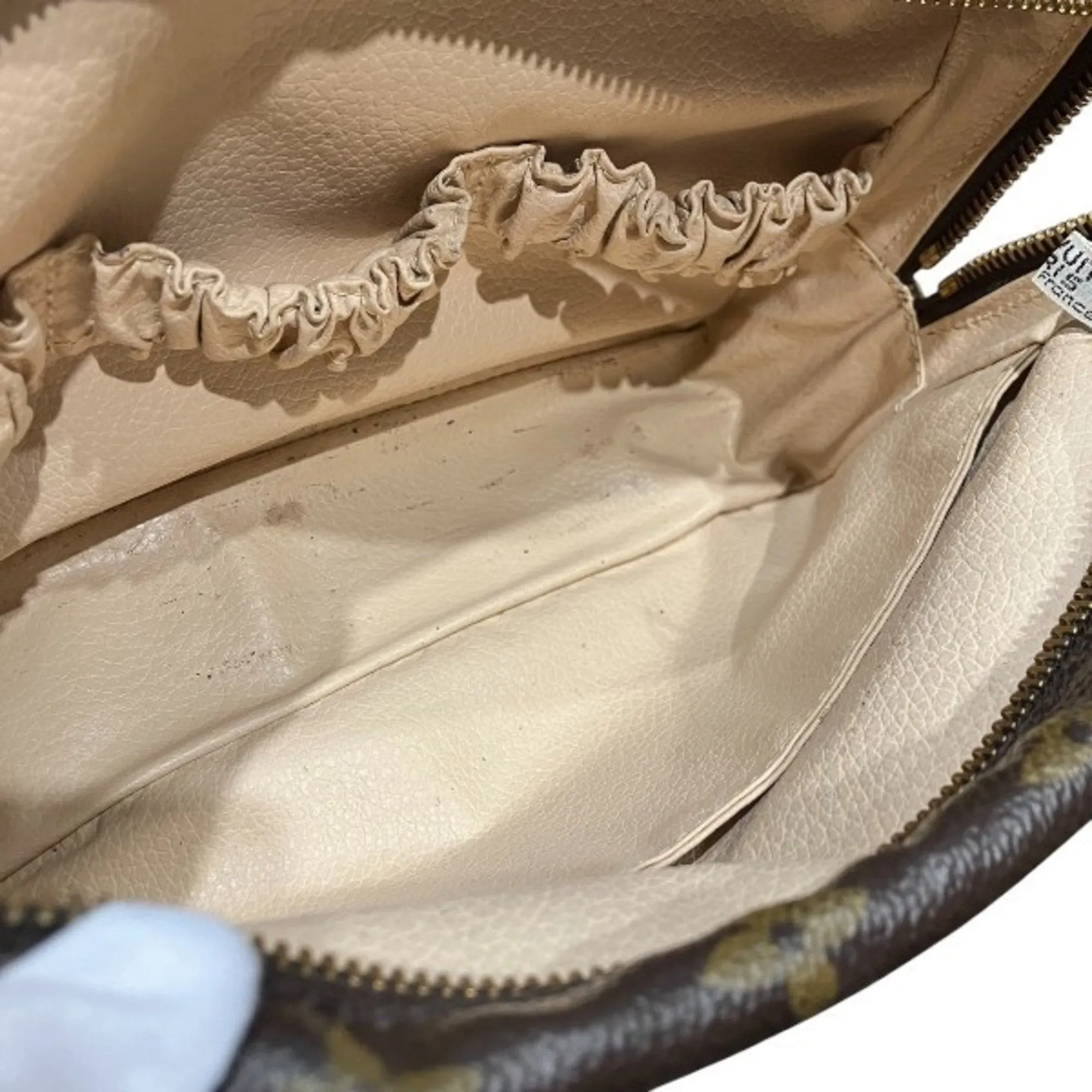 Louis Vuitton Monogram Clutch Bag (Pre-Owned)