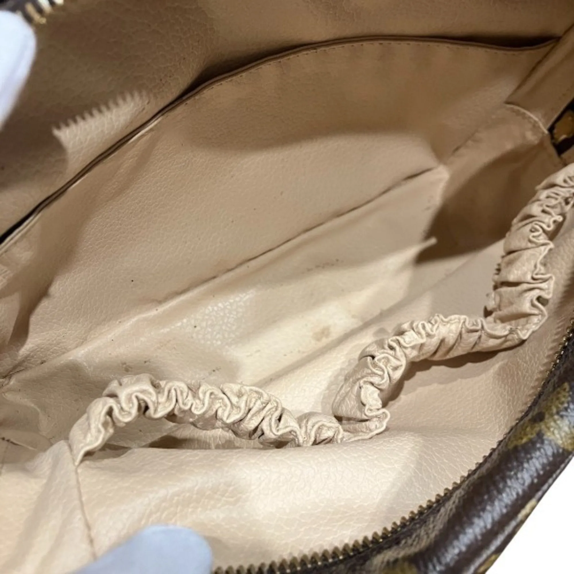 Louis Vuitton Monogram Clutch Bag (Pre-Owned)