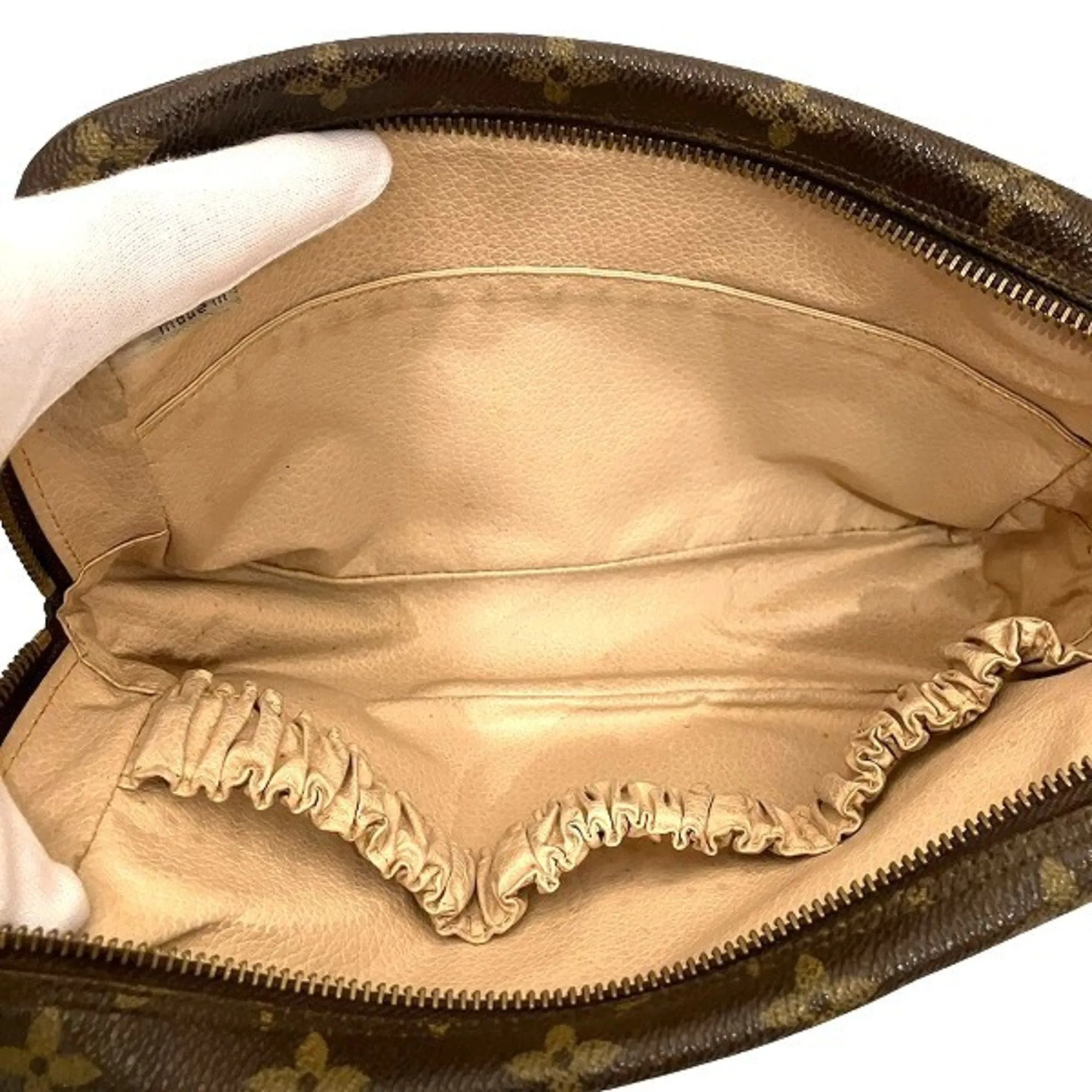 Louis Vuitton Monogram Monogram Pouch (Pre-Owned)