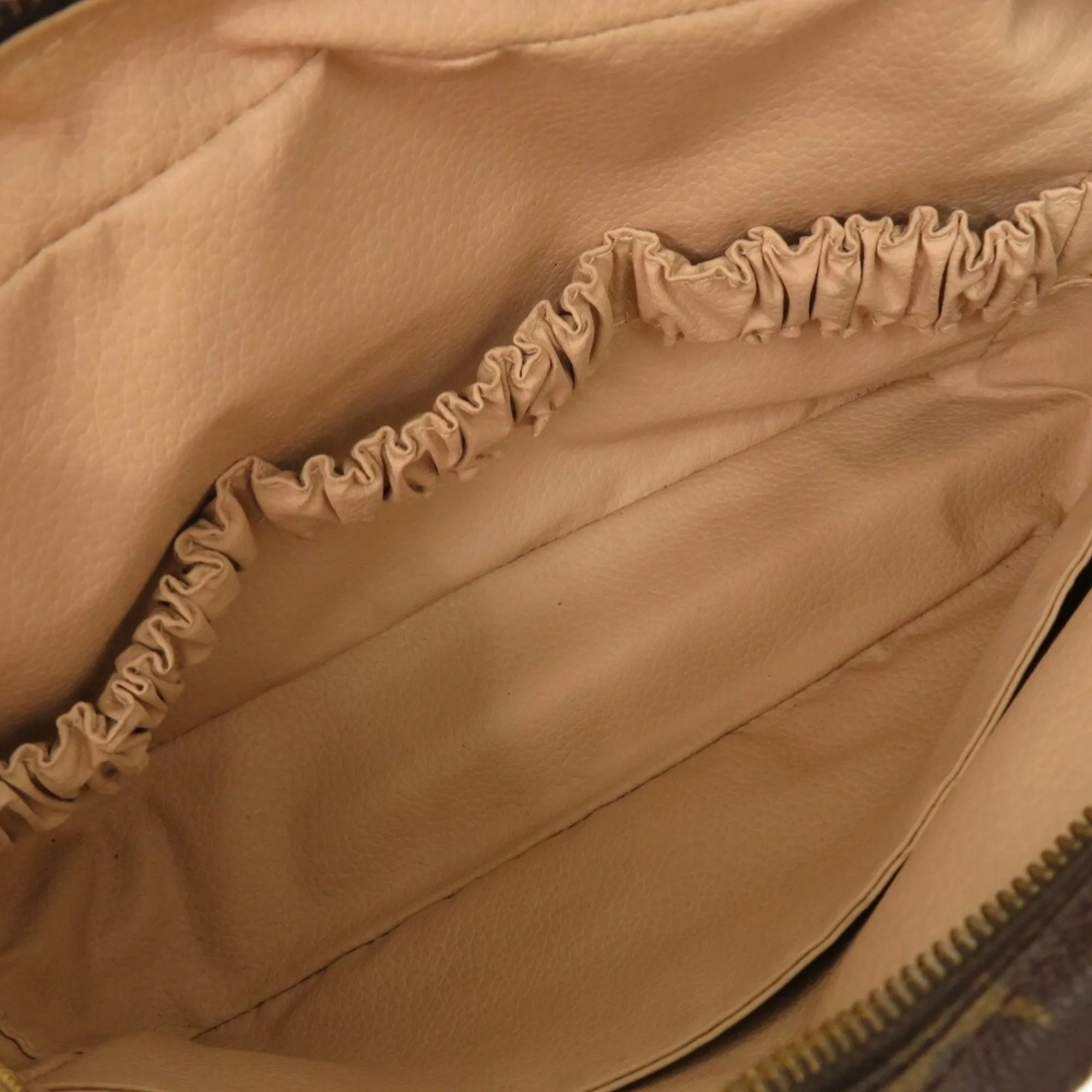 Louis Vuitton Monogram Pouch (Pre-Owned)