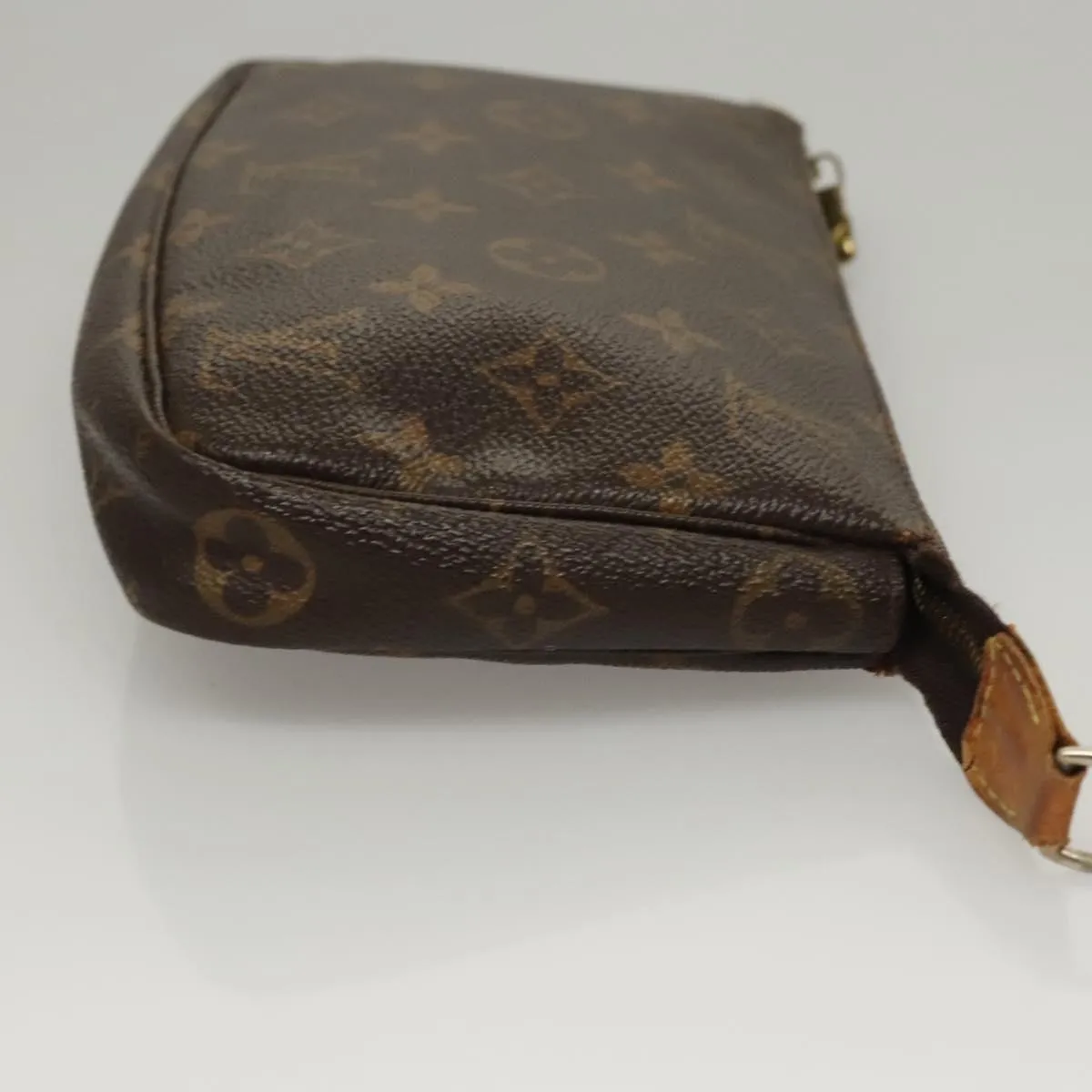 Louis Vuitton Pochette Accessoire Canvas Clutch Bag (Pre-Owned)