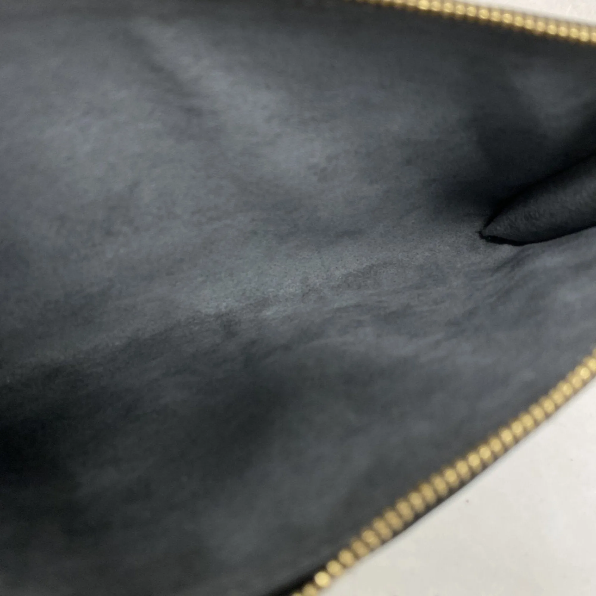 Louis Vuitton Pouch (Pre-Owned)