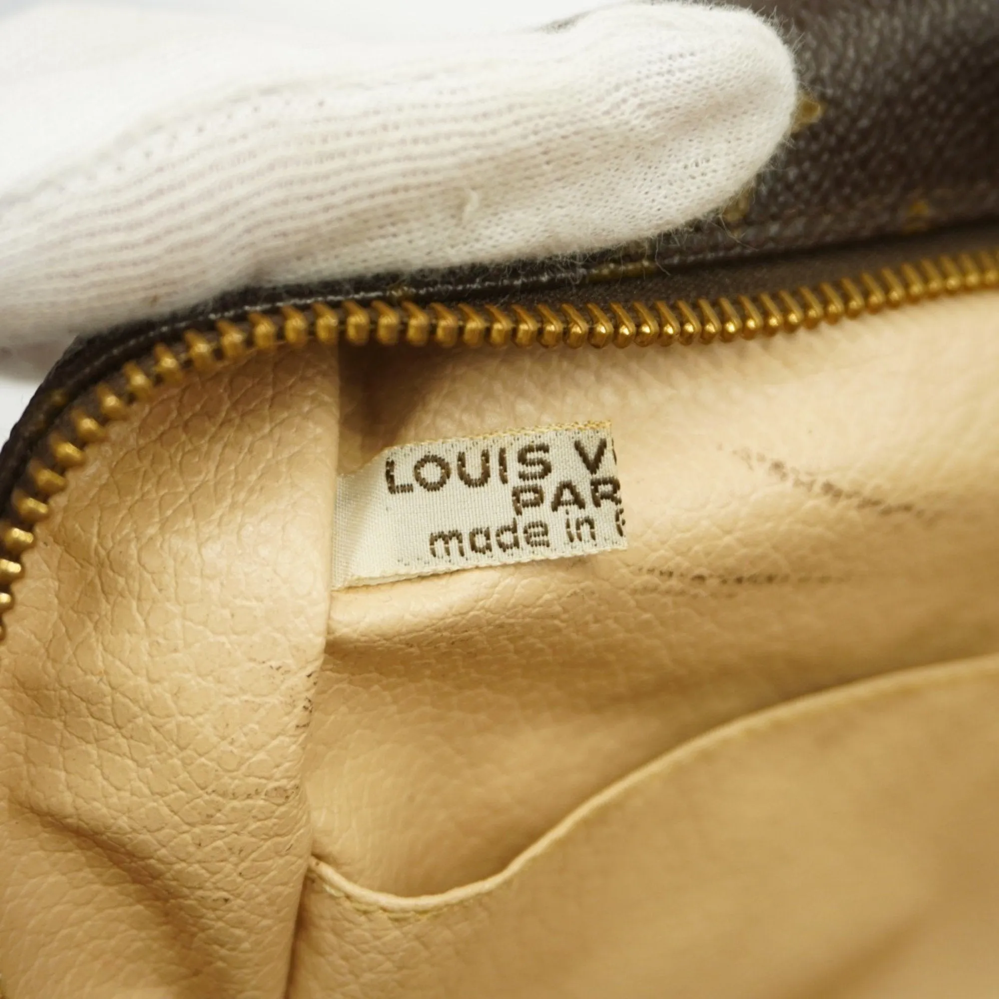 Louis Vuitton Pouch (Pre-Owned)