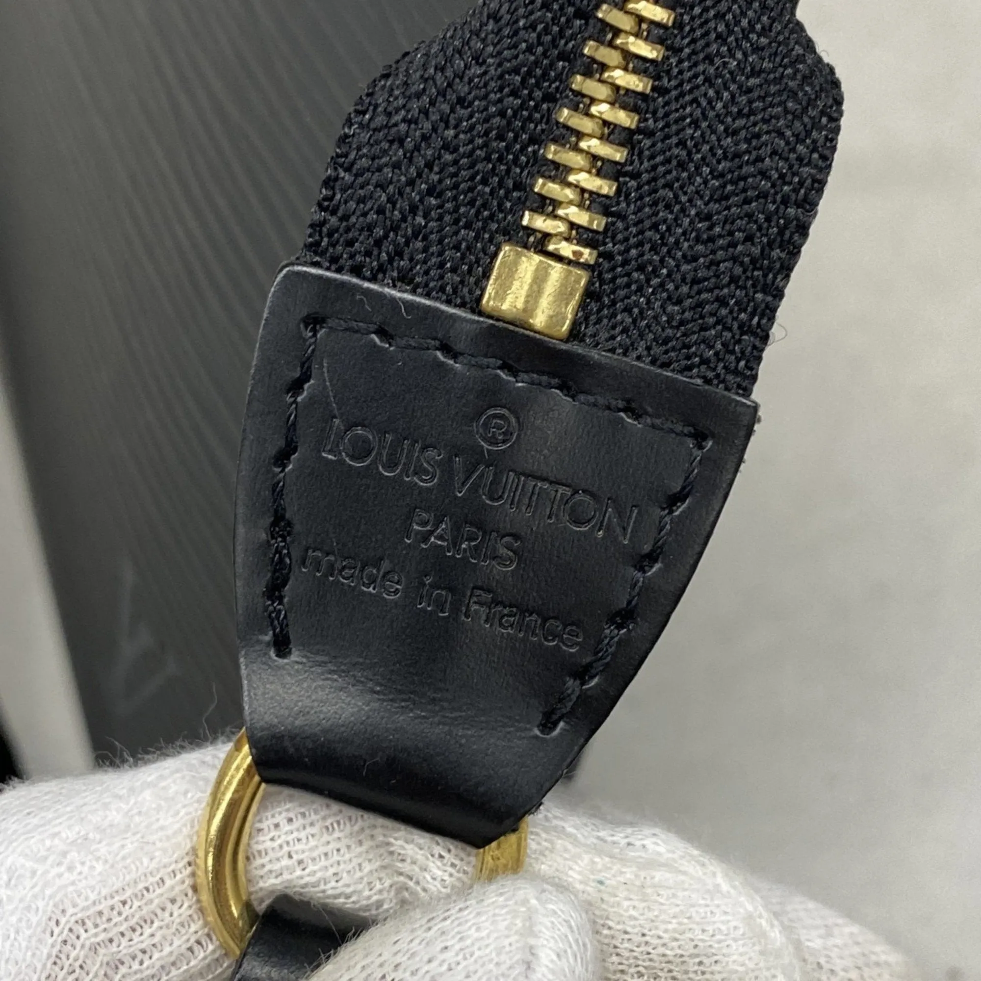 Louis Vuitton Pouch (Pre-Owned)