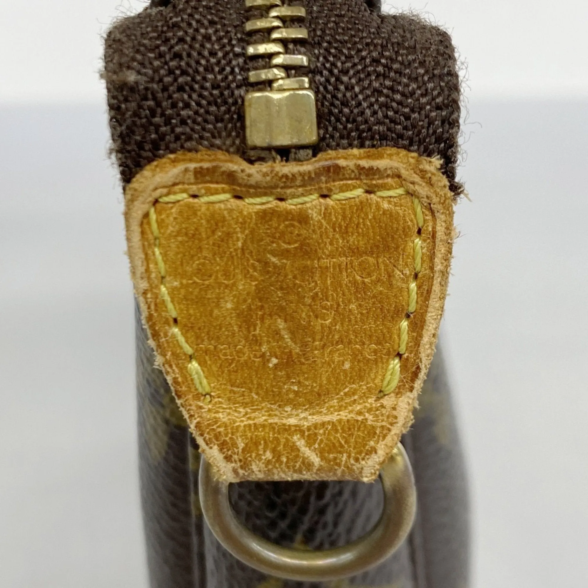 Louis Vuitton Pouch (Pre-Owned)