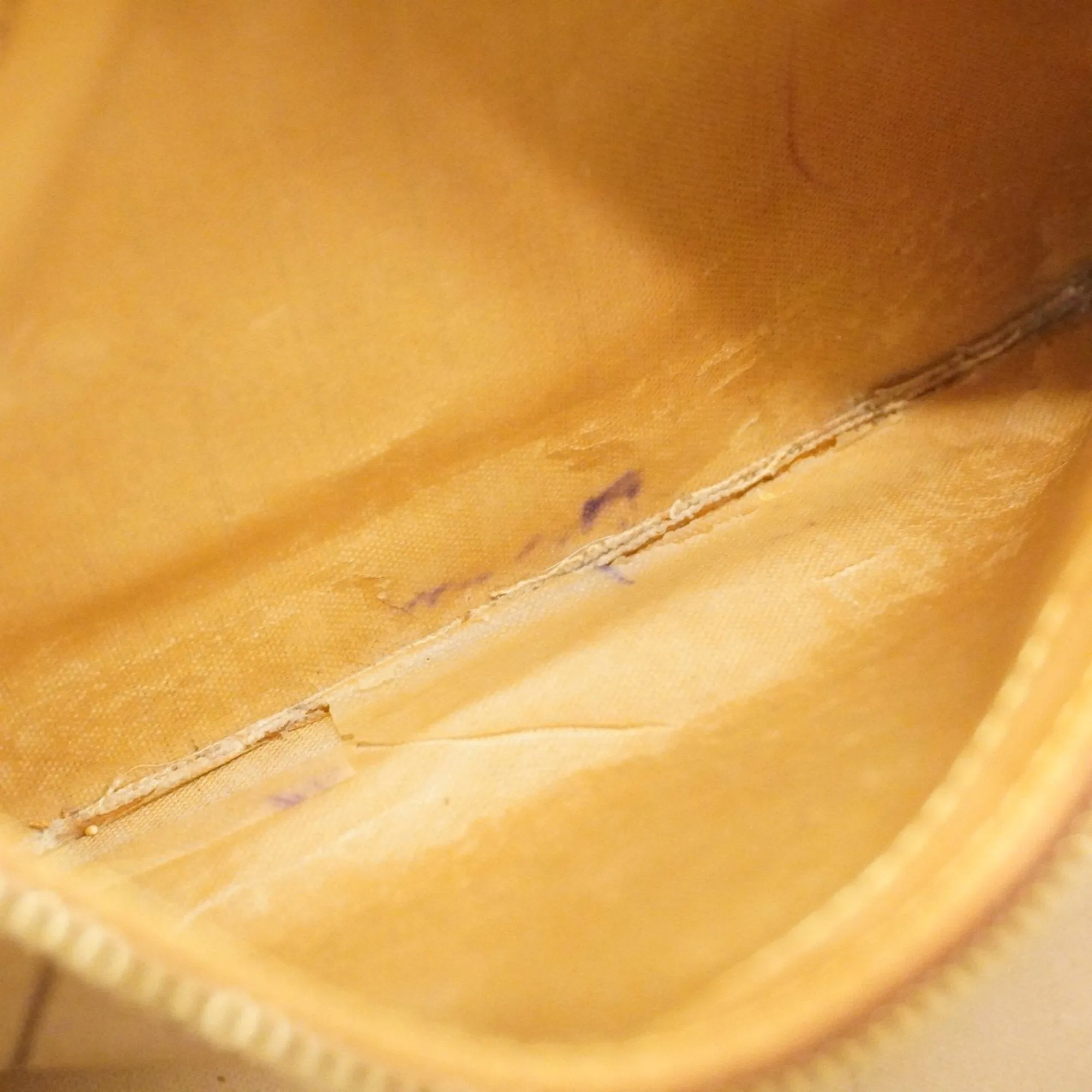 Louis Vuitton Tote Bag (Pre-Owned)