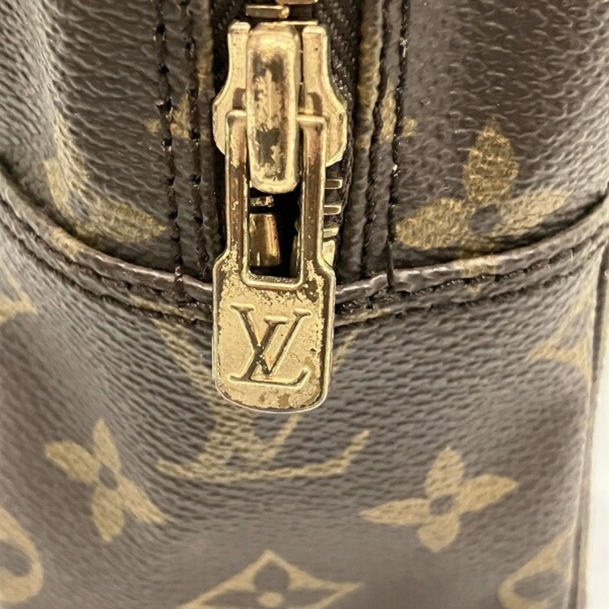 Louis Vuitton Trousse Toilette 28 Canvas Clutch Bag (Pre-Owned)