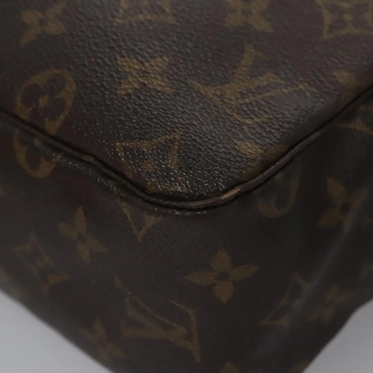 Louis Vuitton Trousse Toilette 28 Canvas Clutch Bag (Pre-Owned)
