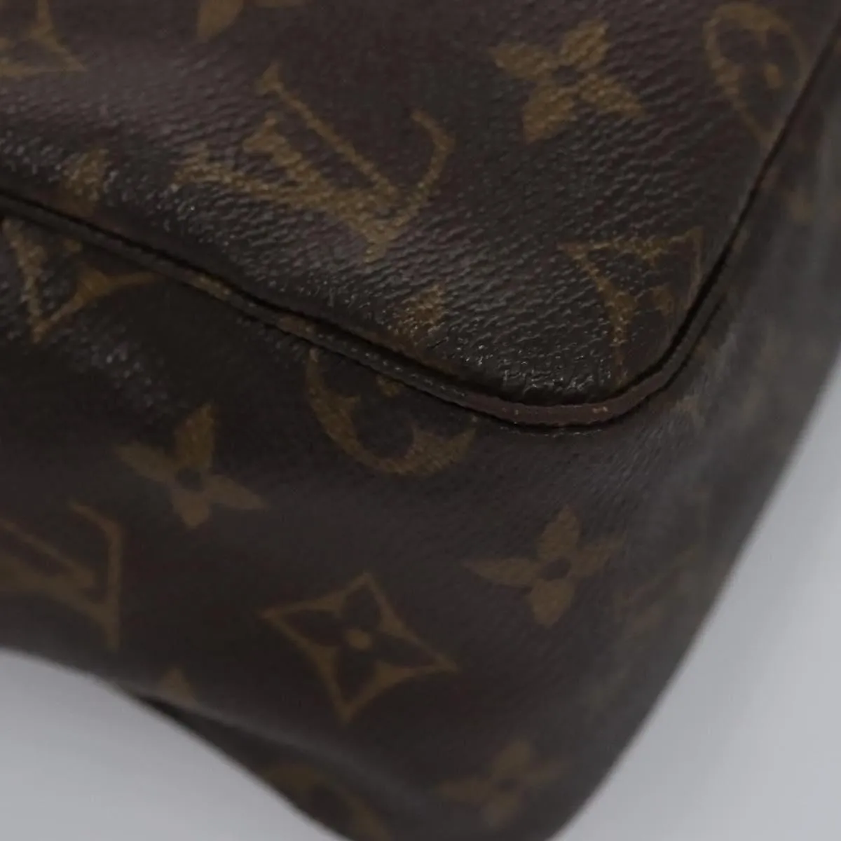 Louis Vuitton Trousse Toilette 28 Canvas Clutch Bag (Pre-Owned)