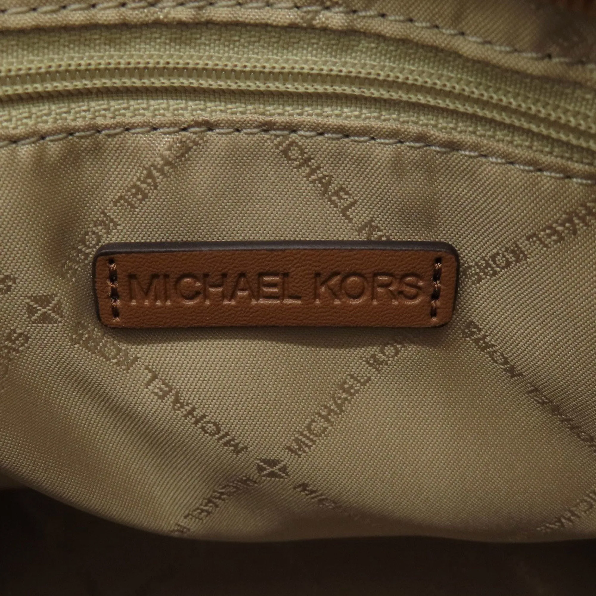 Michael Kors   Handbag (Pre-Owned)