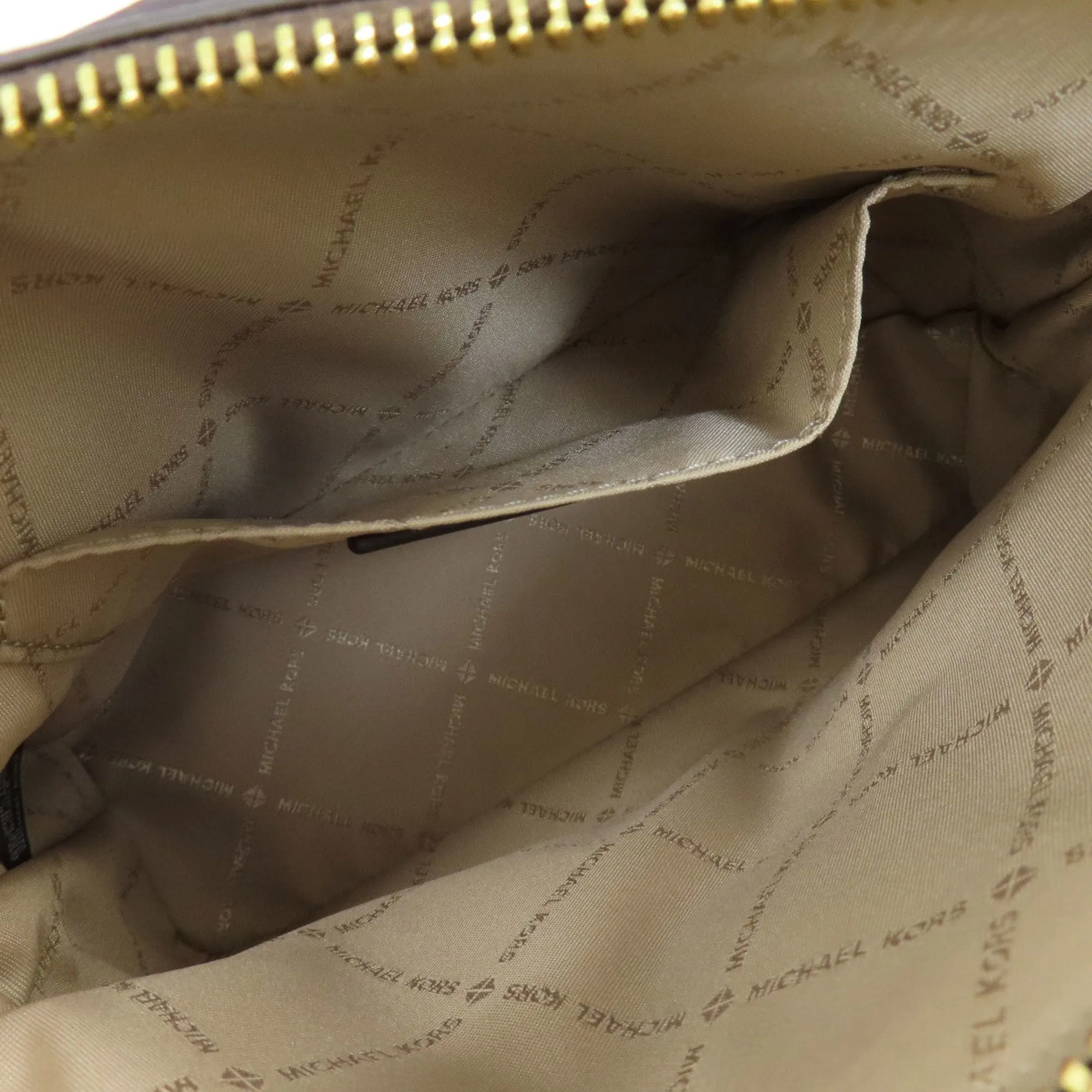 Michael Kors  Leather Handbag (Pre-Owned)