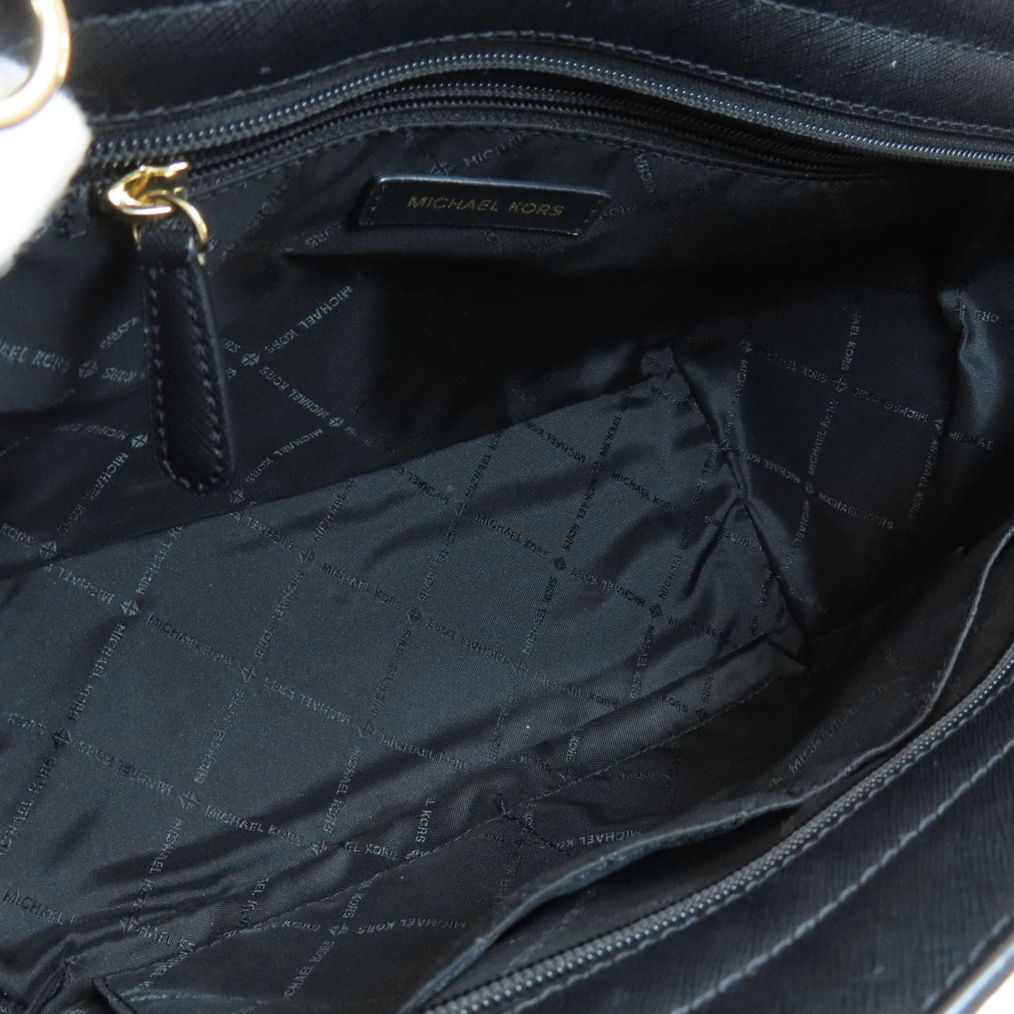 Michael Kors  Leather Handbag (Pre-Owned)