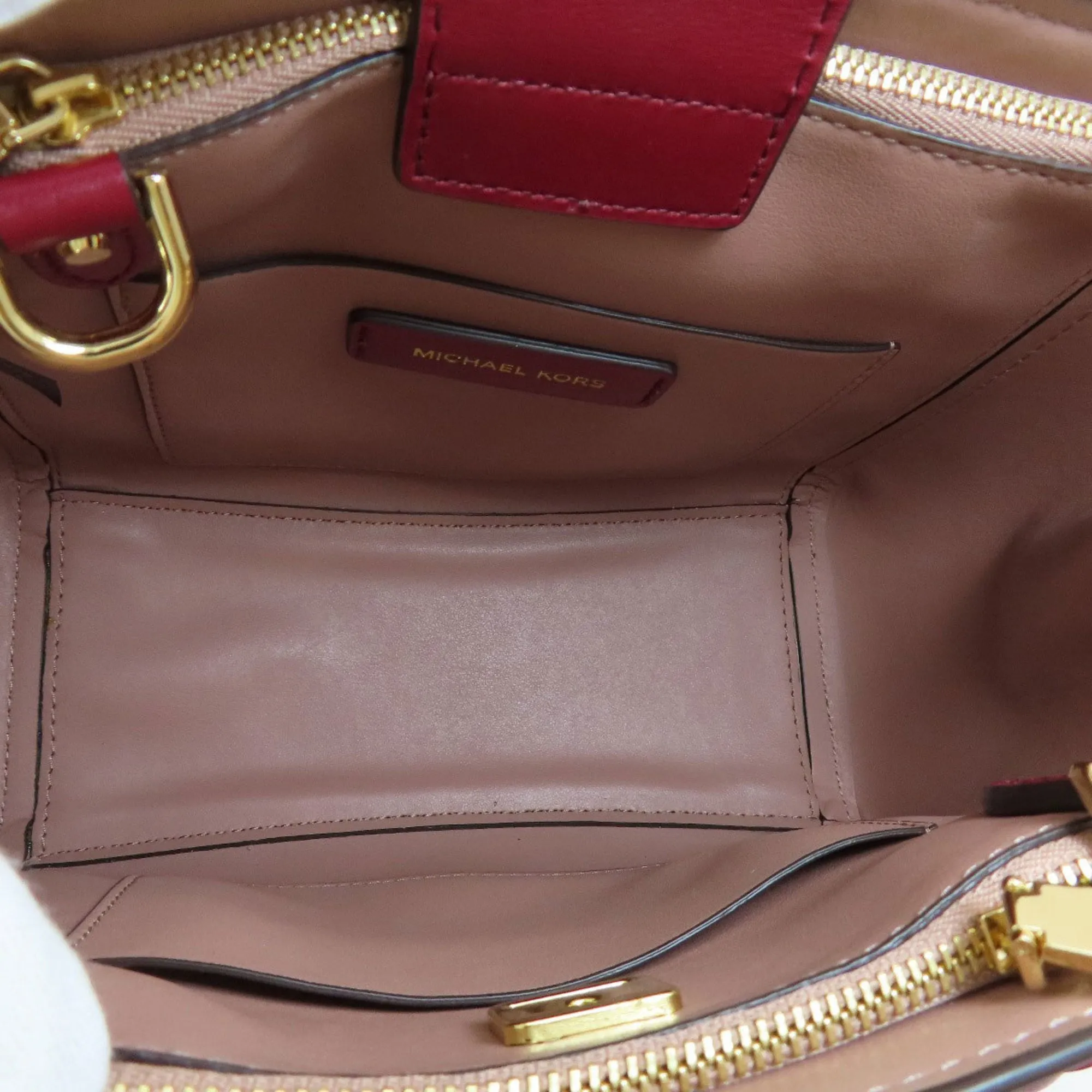 Michael Kors  Leather Handbag (Pre-Owned)