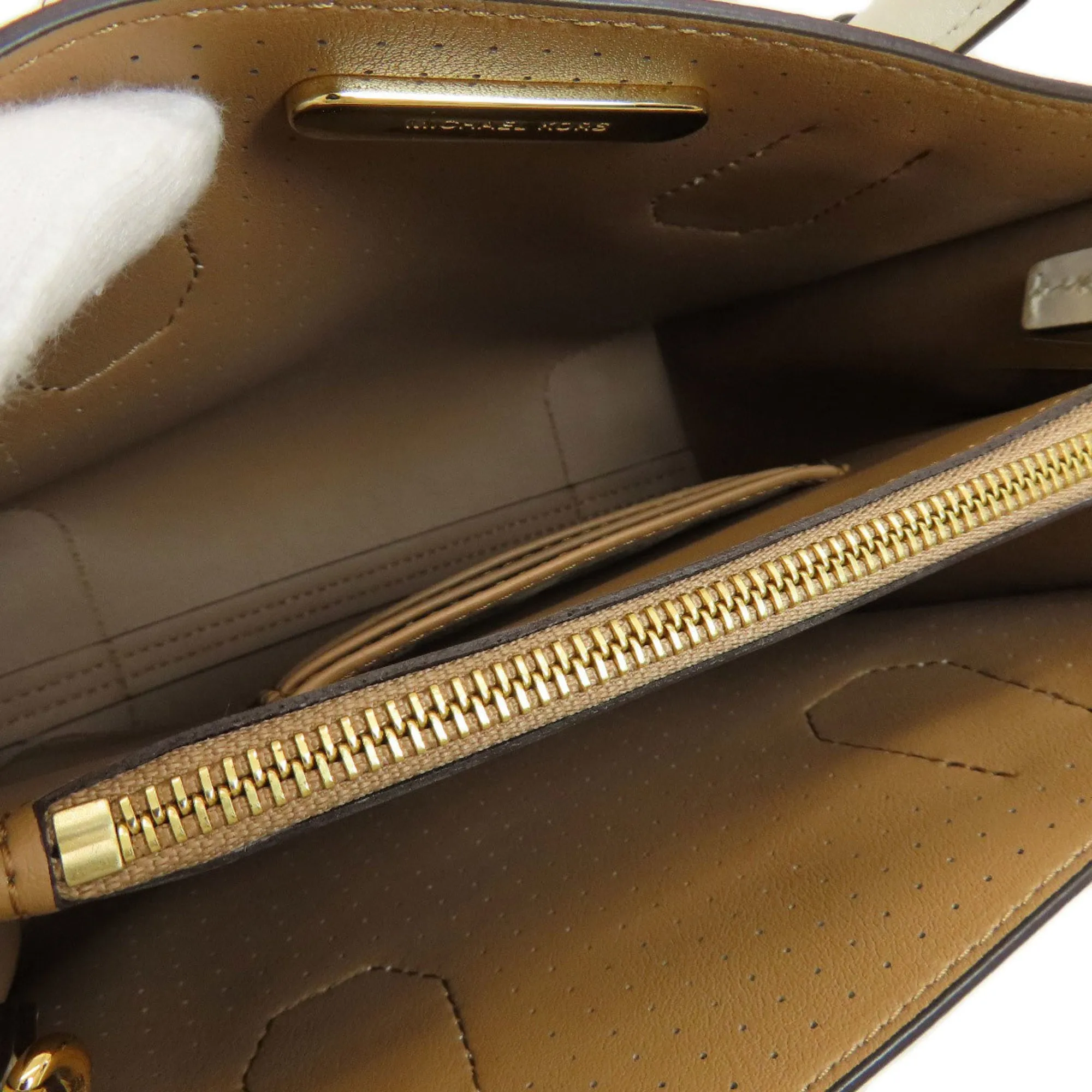 Michael Kors  Leather Handbag (Pre-Owned)