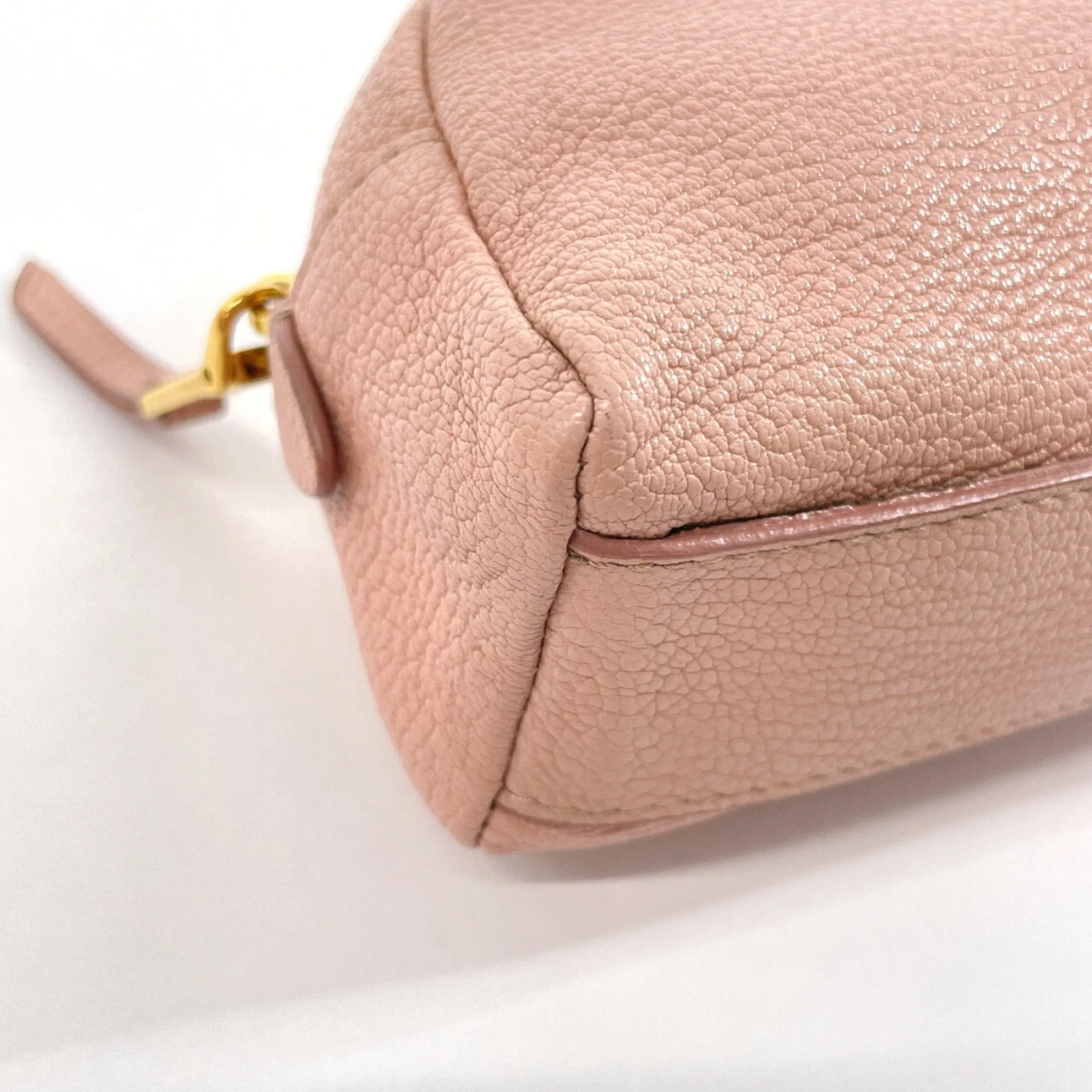 Miu Miu Leather Clutch Bag (Pre-Owned)