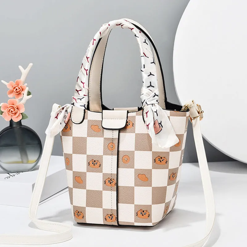 New Fashion High-end Retro Shoulder Bag