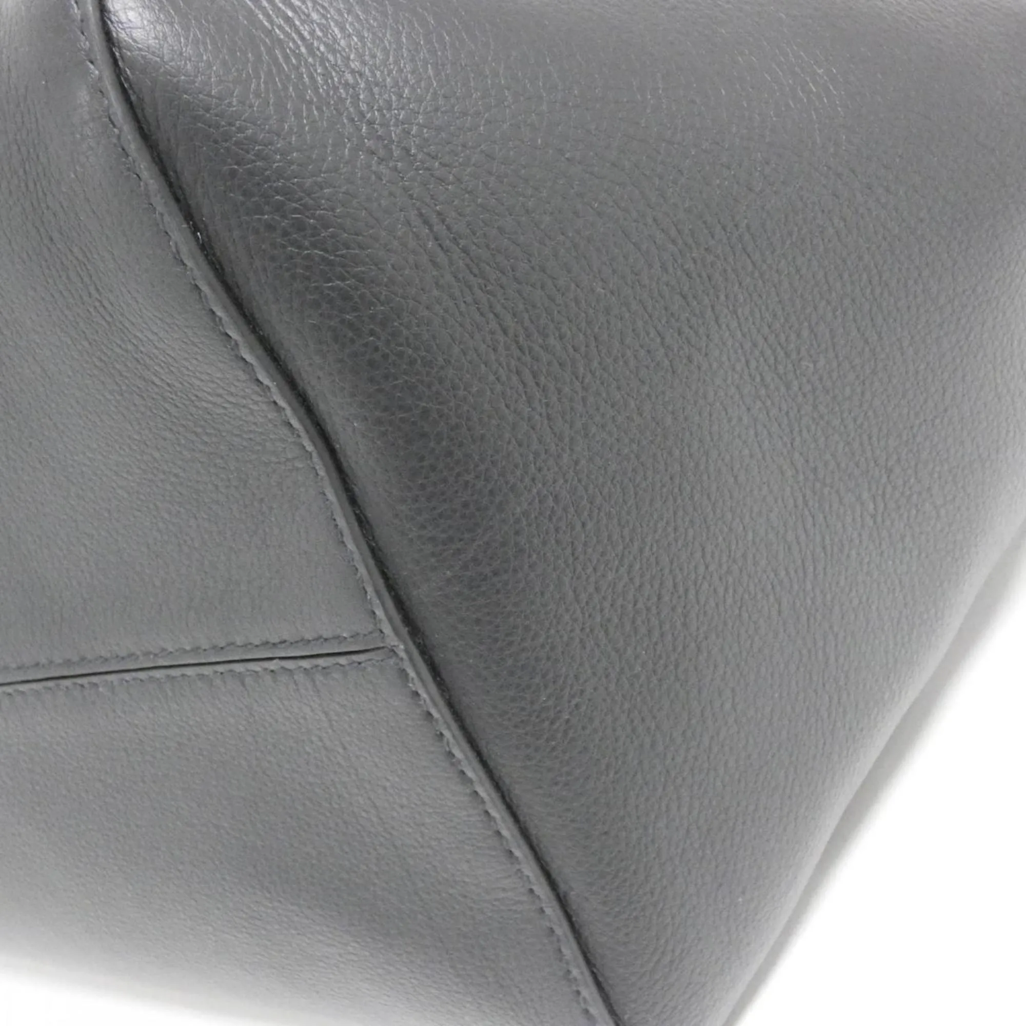 Prada Leather Handbag (Pre-Owned)