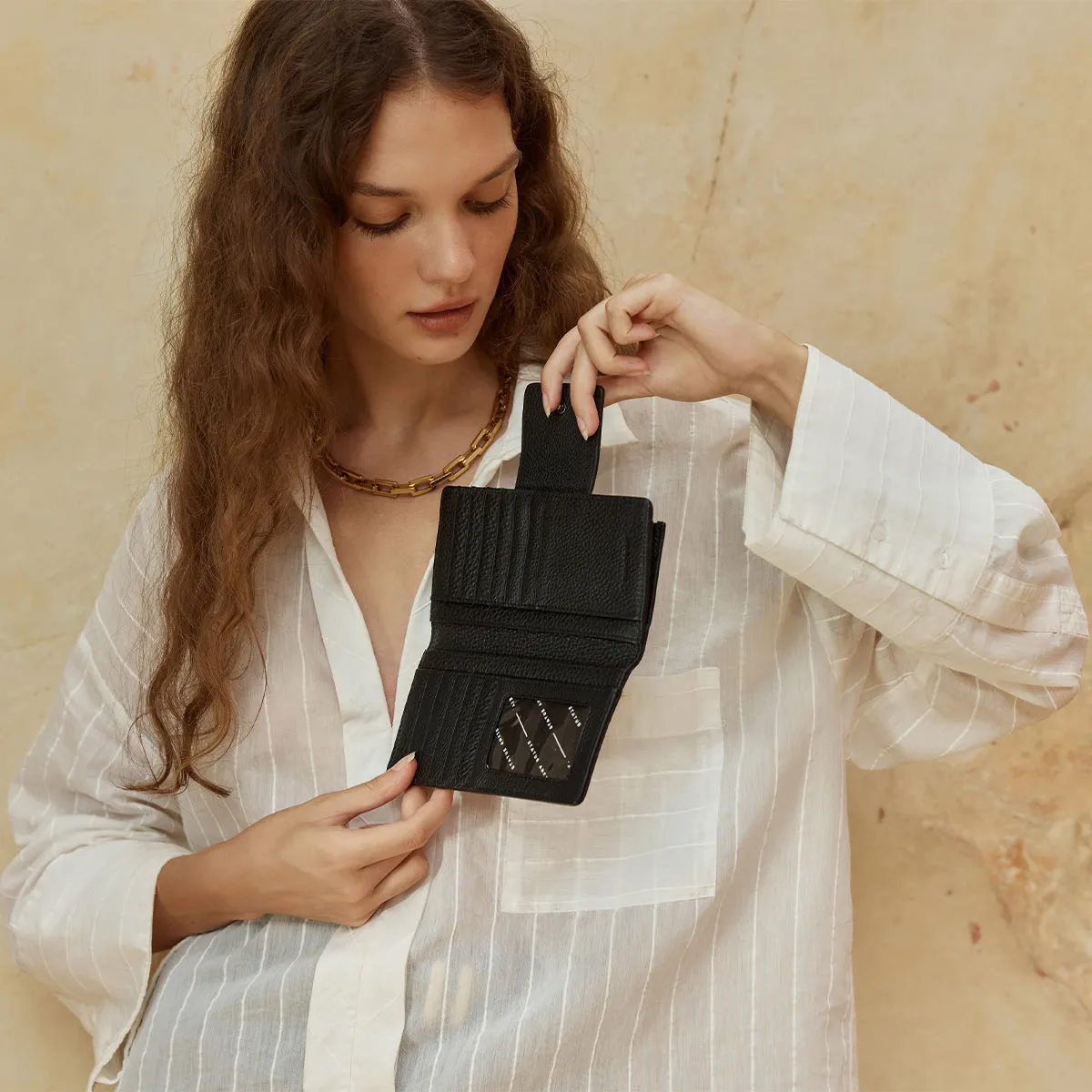 Ruins Wallet - Black